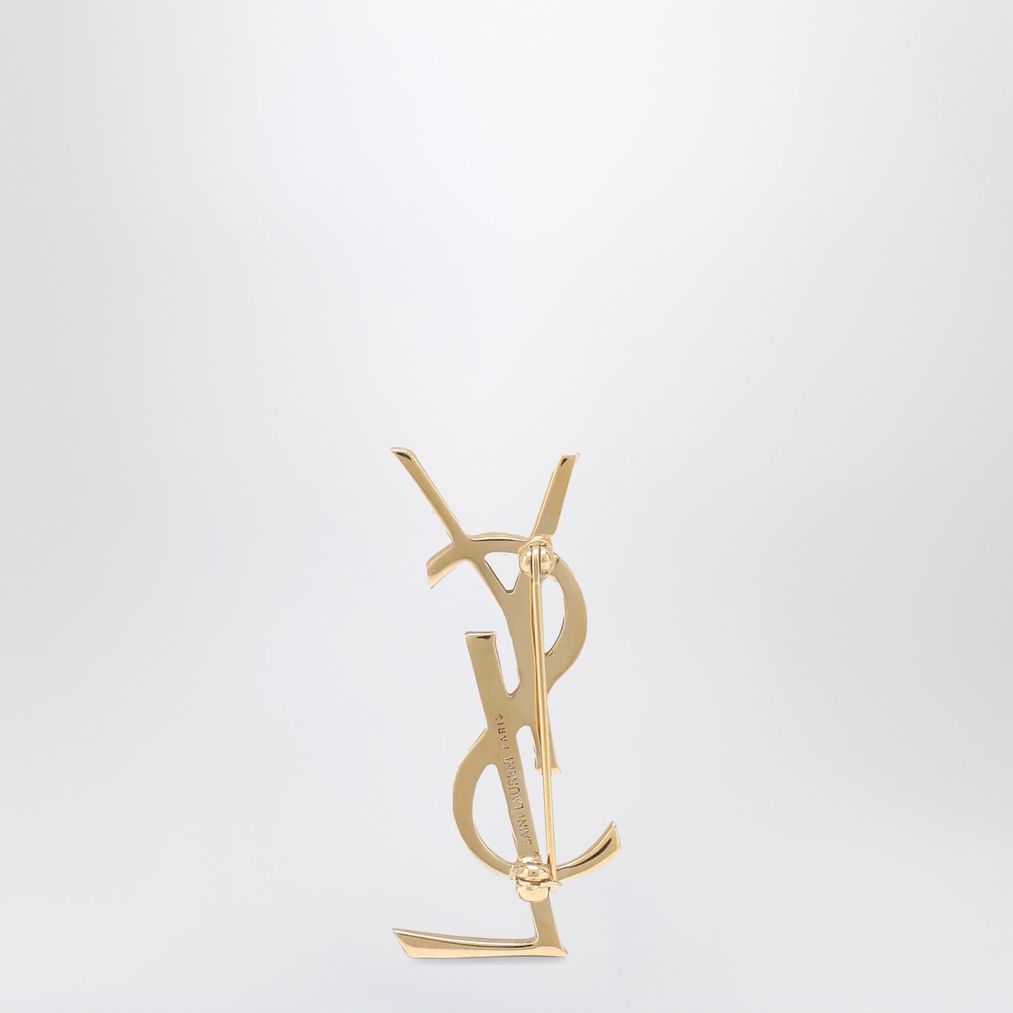 Cassandre brooch with engraved design