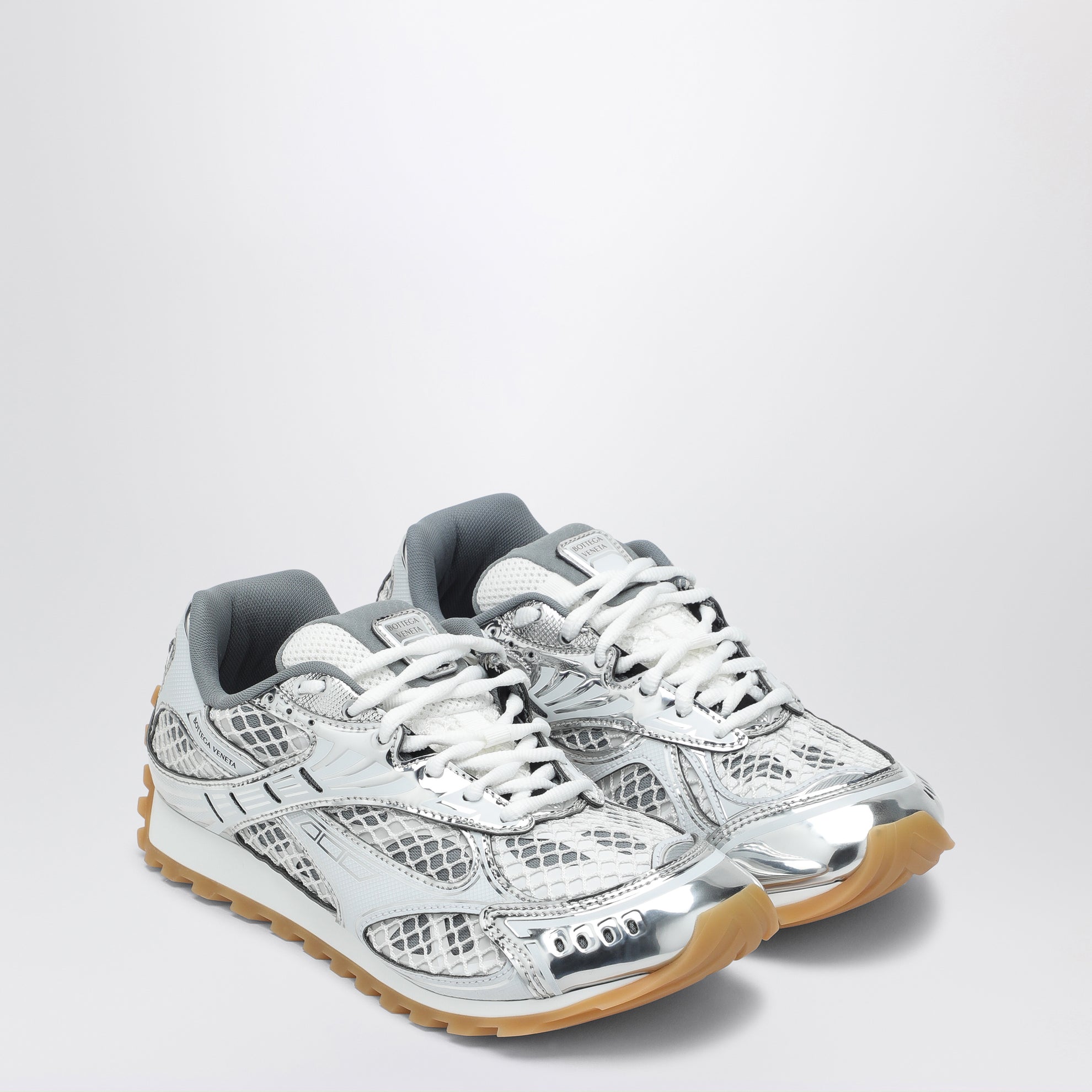 Low Orbit silver/white trainer
