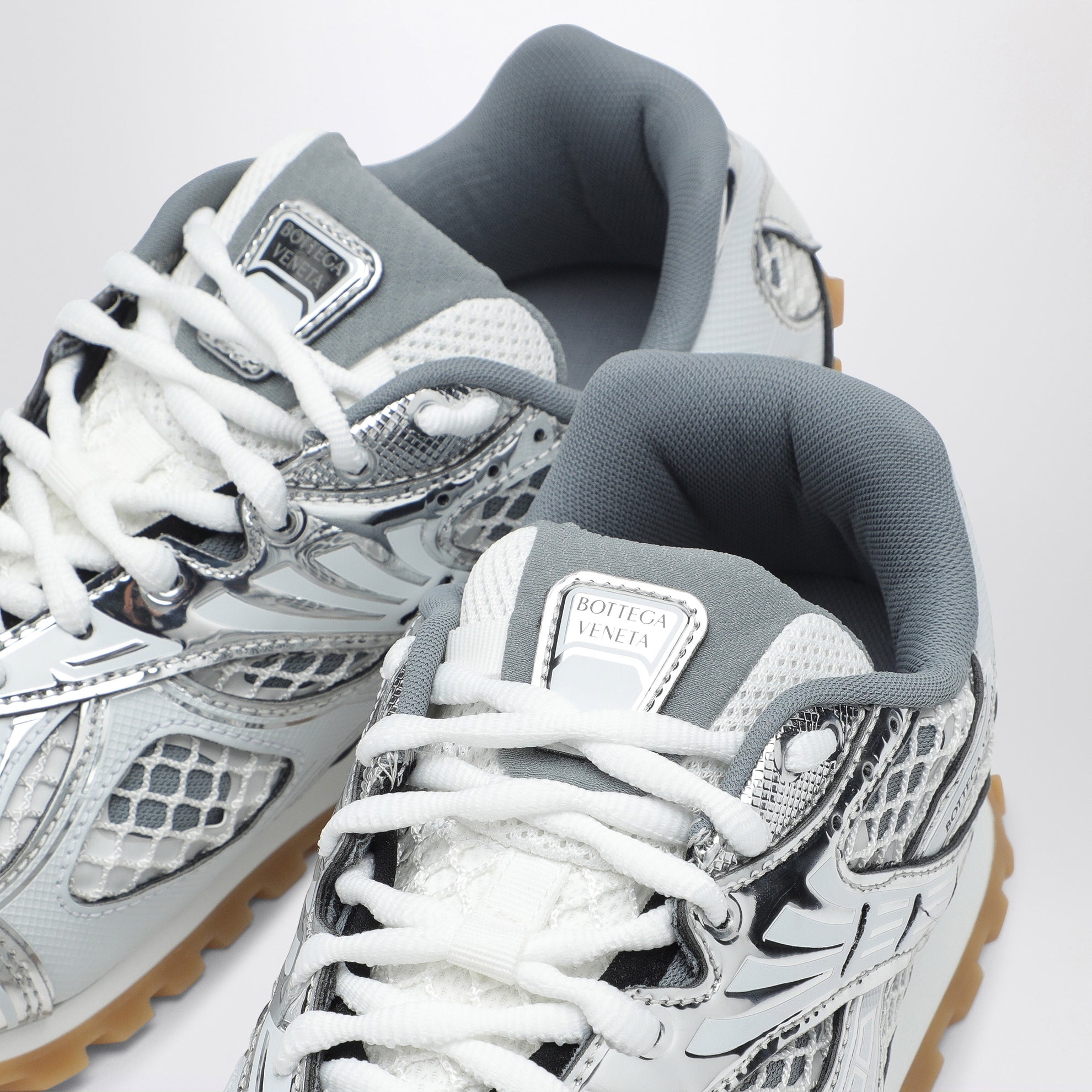 Low Orbit silver/white trainer