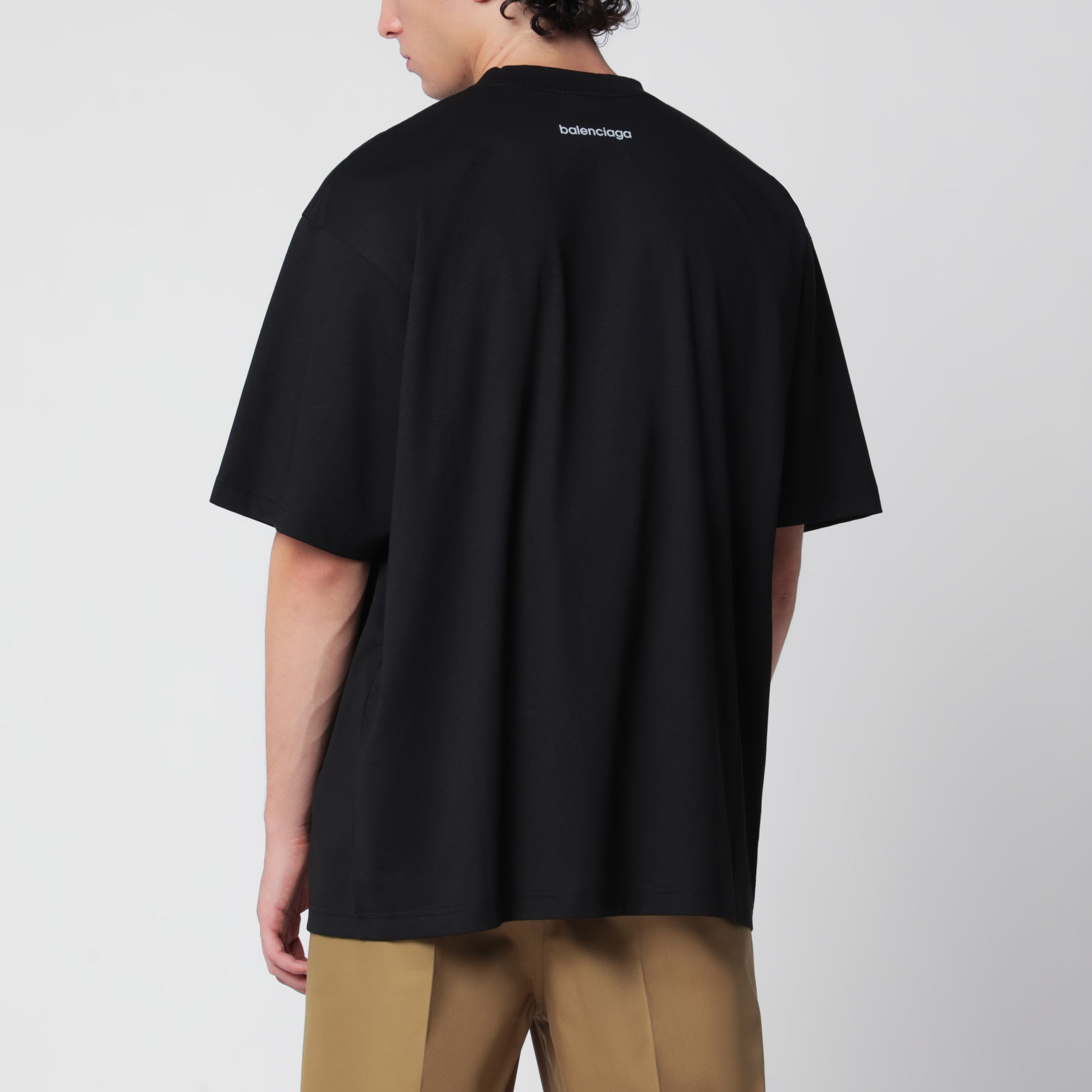 Schwarzes Bodies T-Shirt mit regulärer Passform