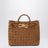 Borsa a mano Andiamo piccola in suede intrecciato color ambra