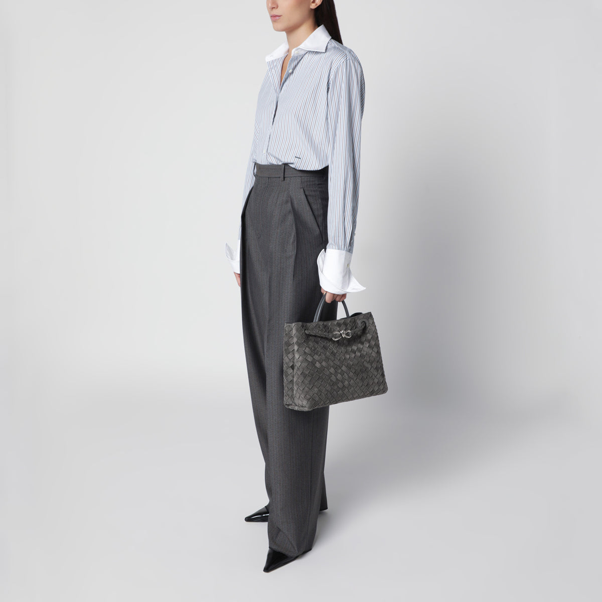 Andiamo bag in grey suede