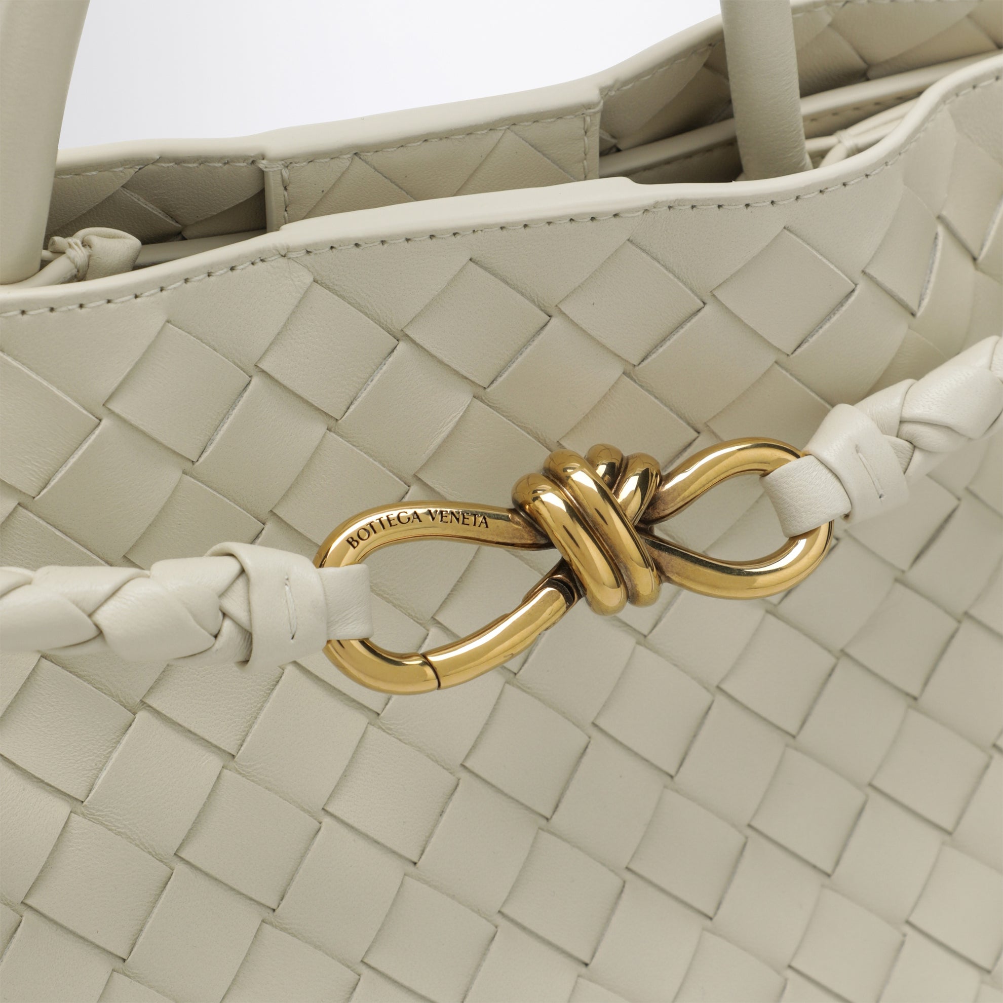 Andiamo medium bag in Seasalt