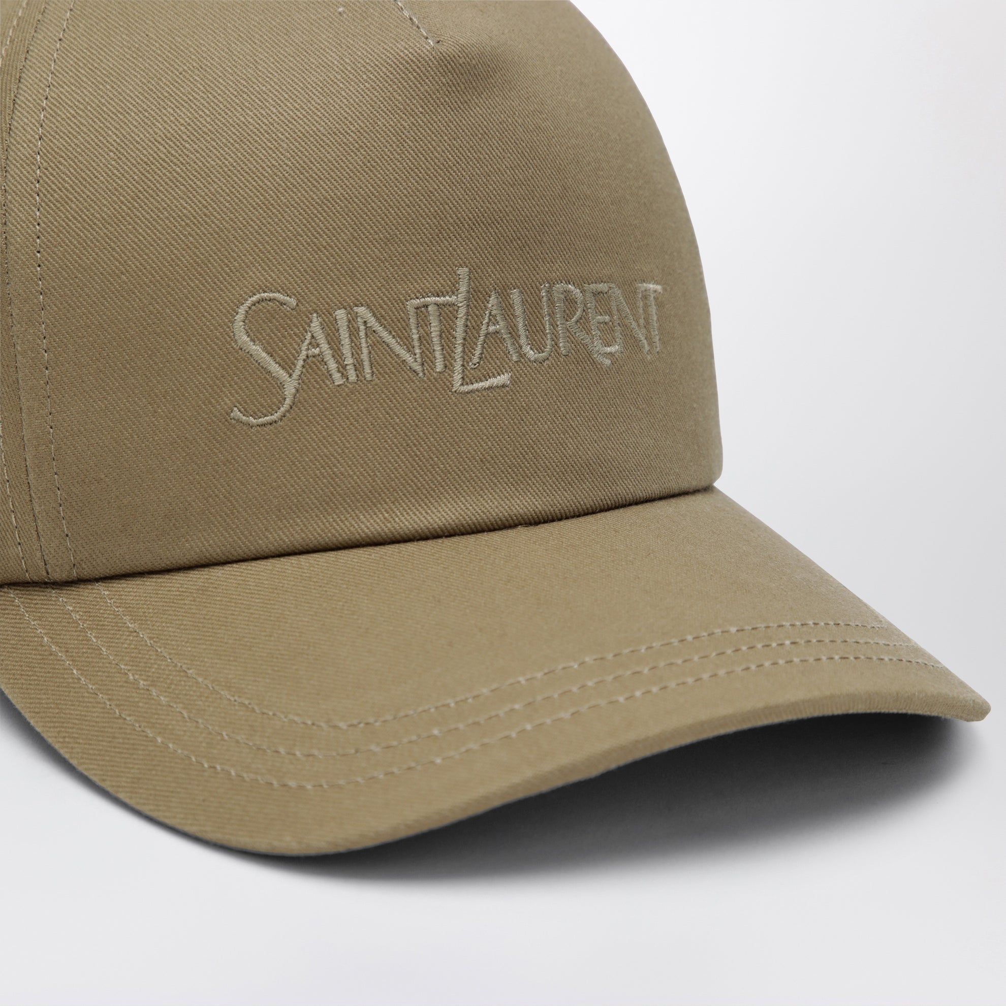 Beige baseball cap with embroidered logo