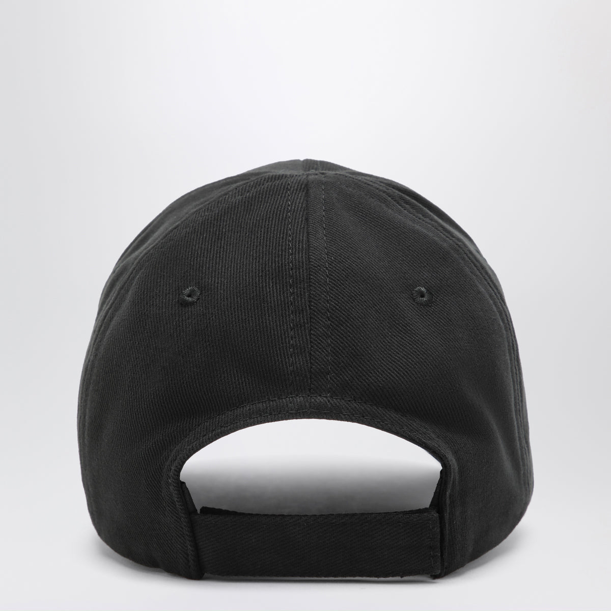 Black baseball cap with embroidered logo