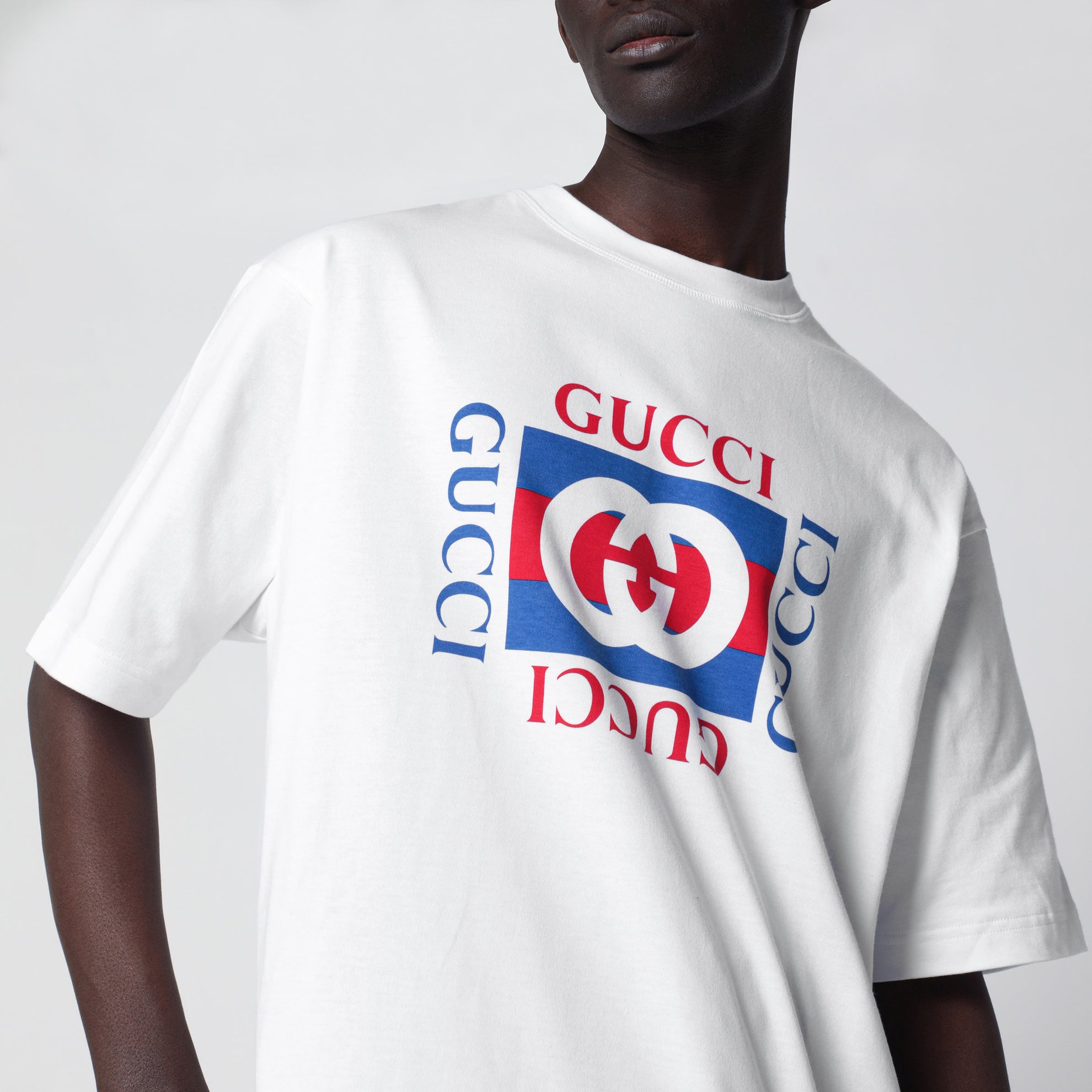 T-shirt bianca con stampa logo