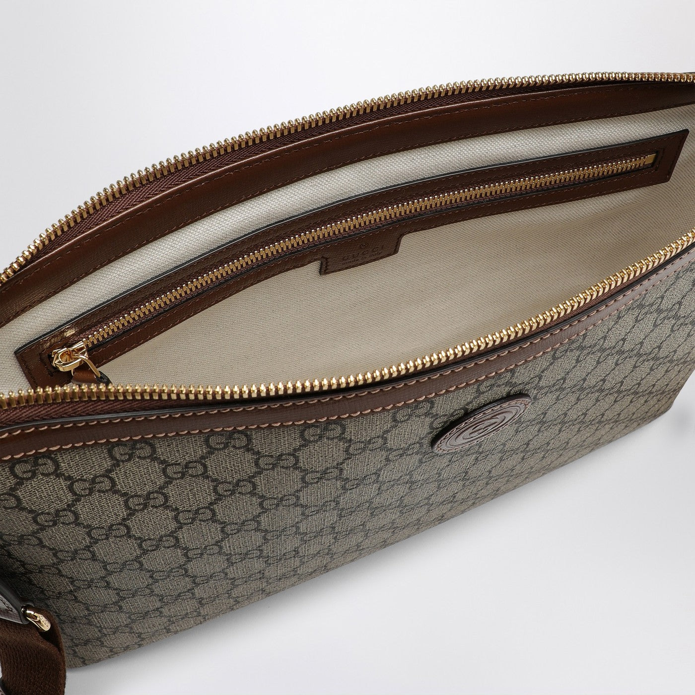 Borsa a tracolla piccola in tessuto GG beige ed ebano