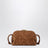 Pochette Concert tressée en cuir ambre