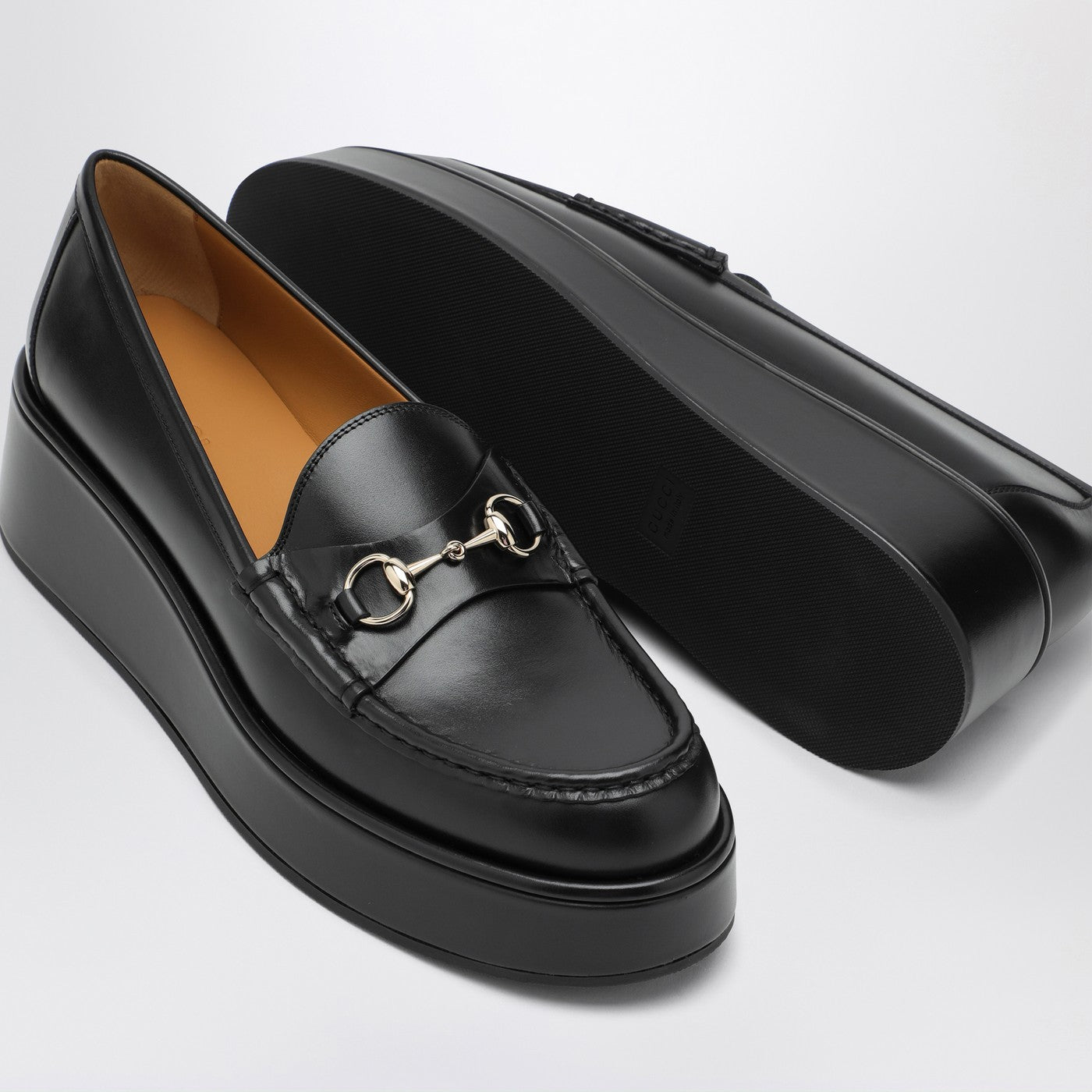 GUCCI Black loafer with platform and Horsebitt | TheDoubleF