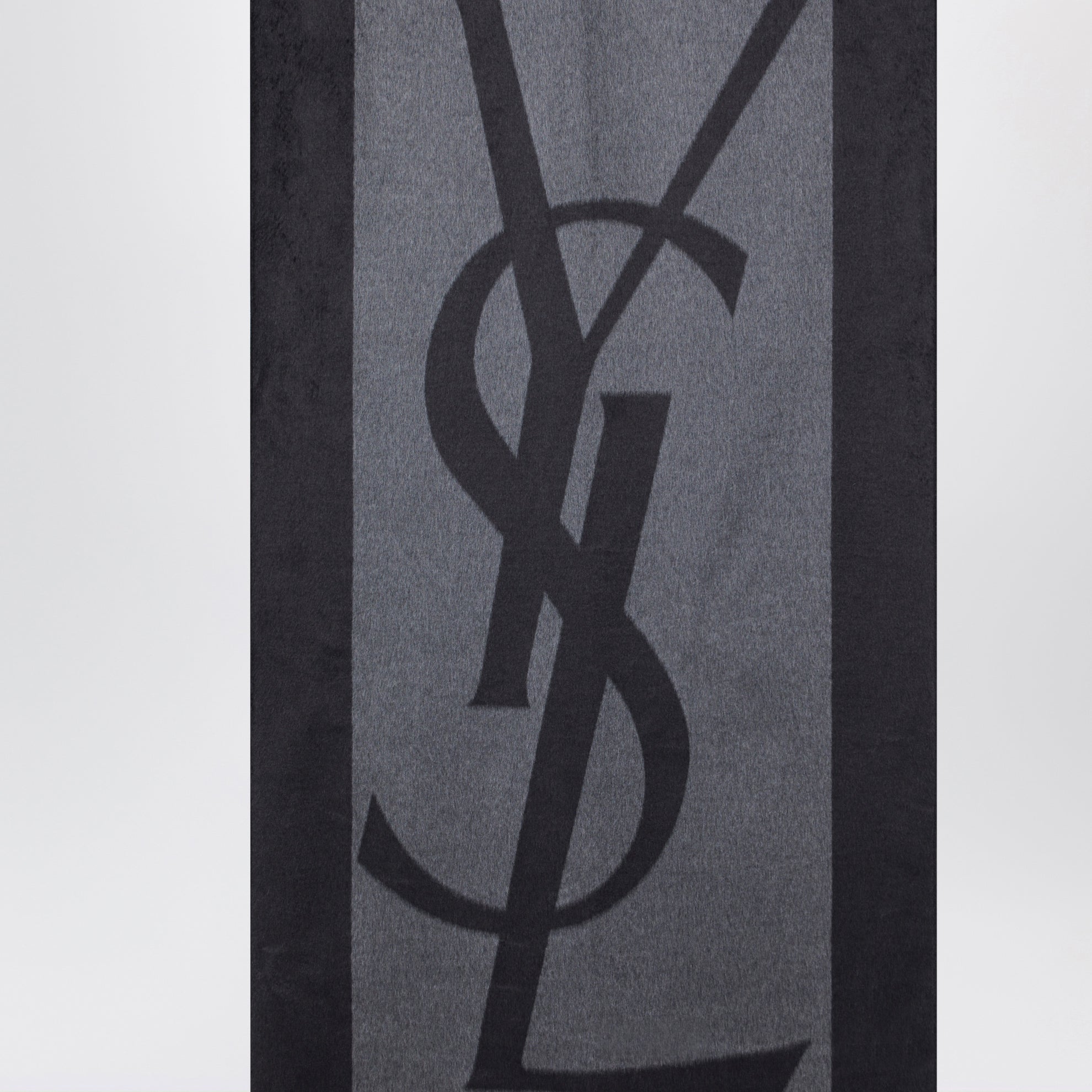 CASSANDRE Jacquard-Seidenschal in Graphitgrau