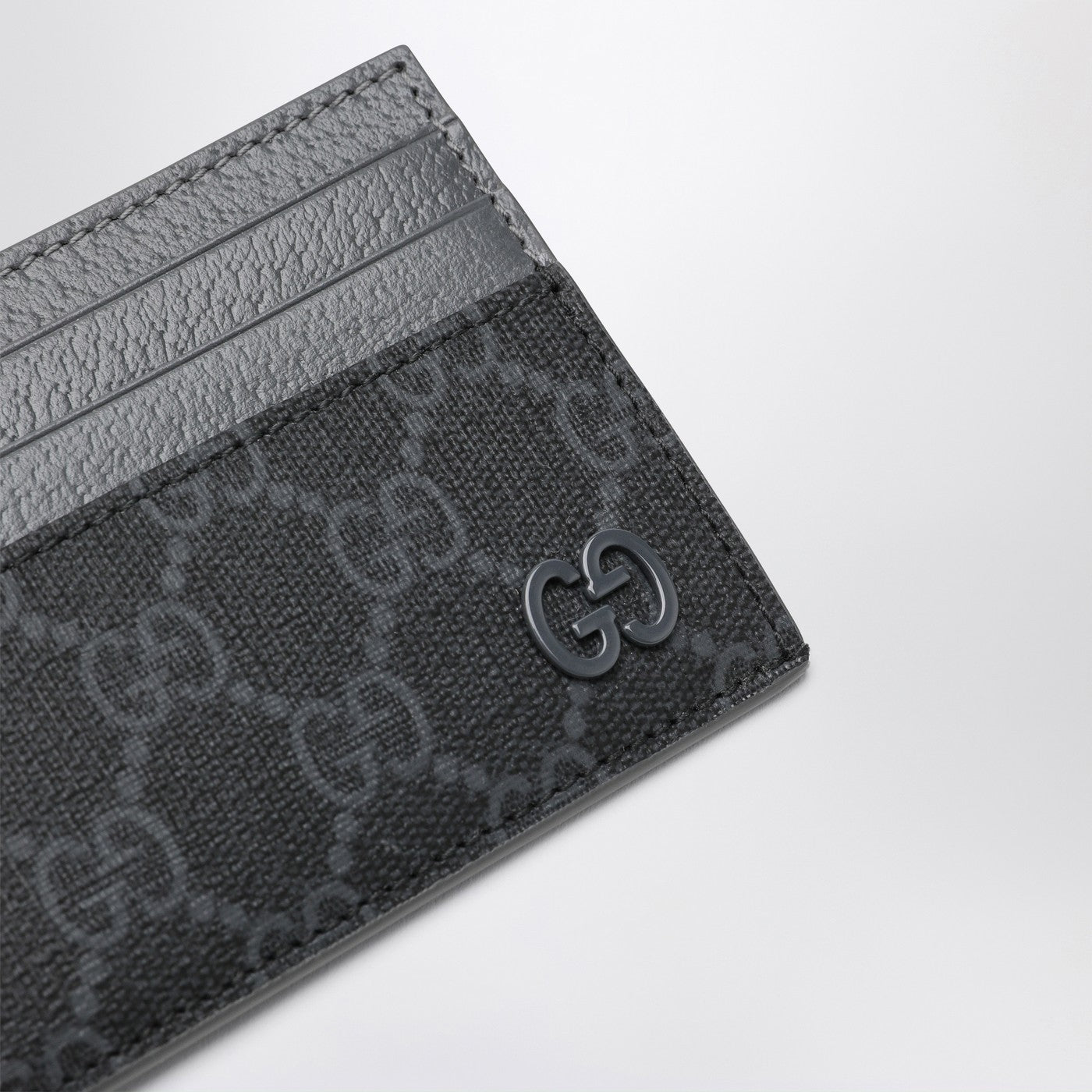 GG Kartenetui mit grauen Besätzen
