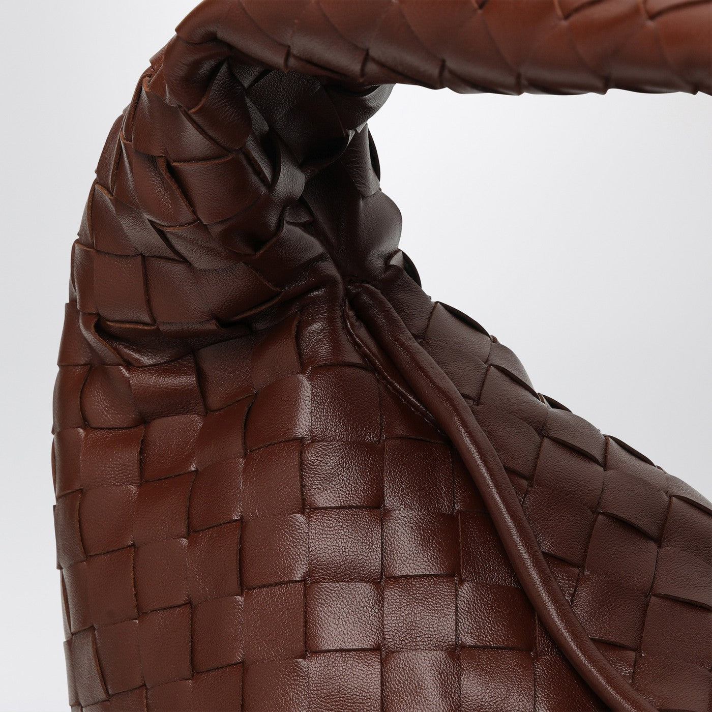 ポンチョです！！BOTTEGA VENETA ボディバッグ ダークブラウン Bottega Veneta Hop shoulder bag small brown | TheDoubleF