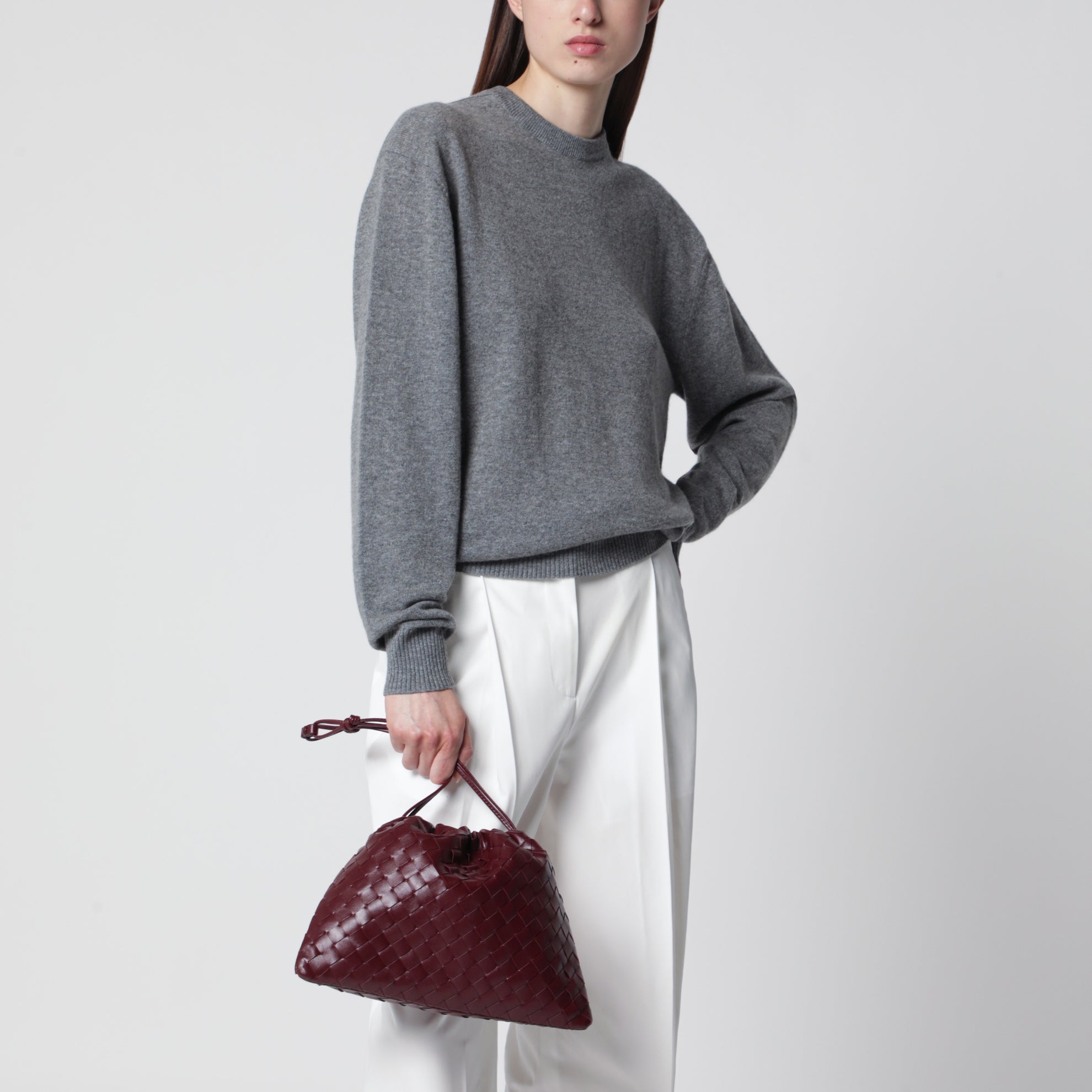 Dustbag moyen en cuir Intrecciato coloris Barolo