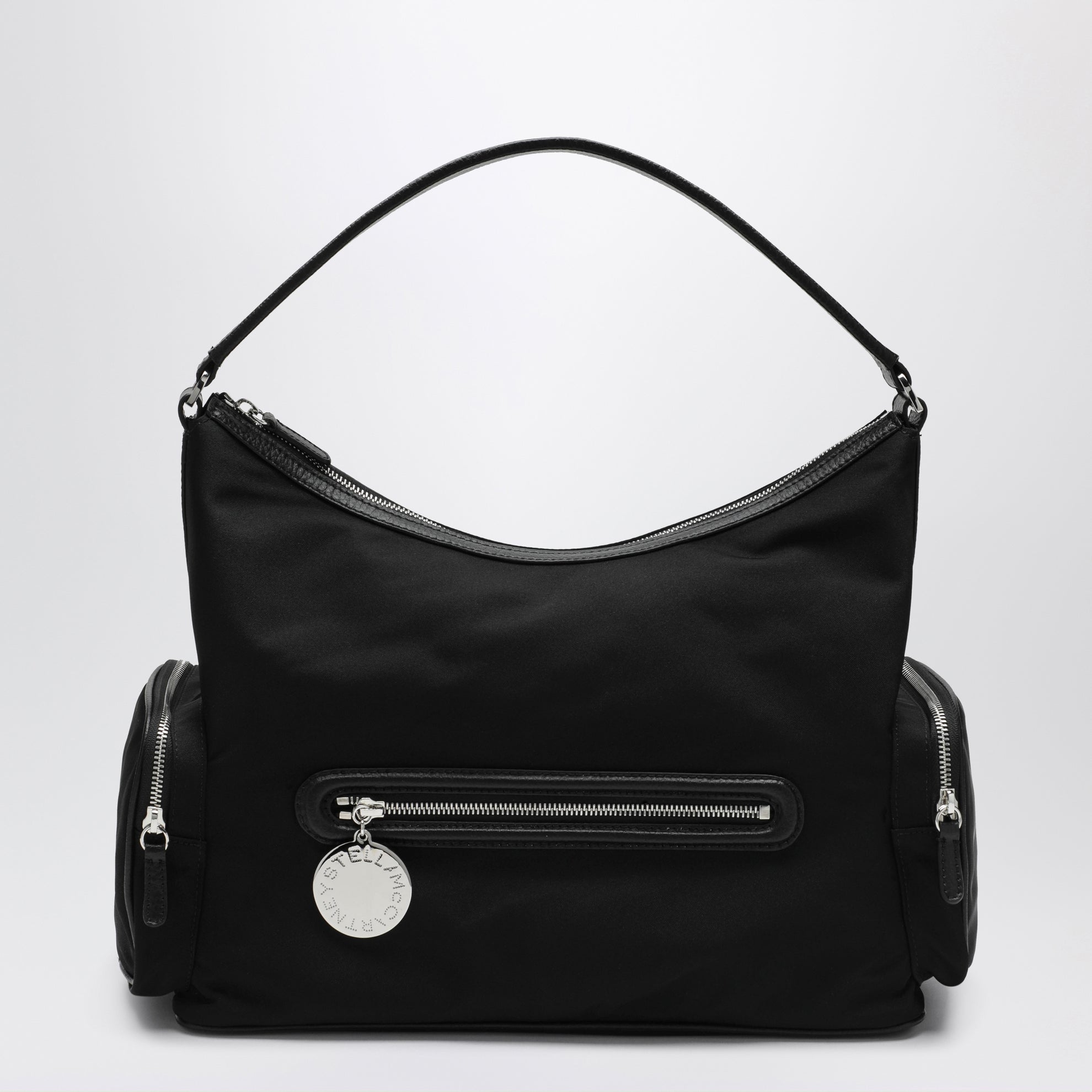 Dartmoor Schultertasche aus ECONYL in Schwarz