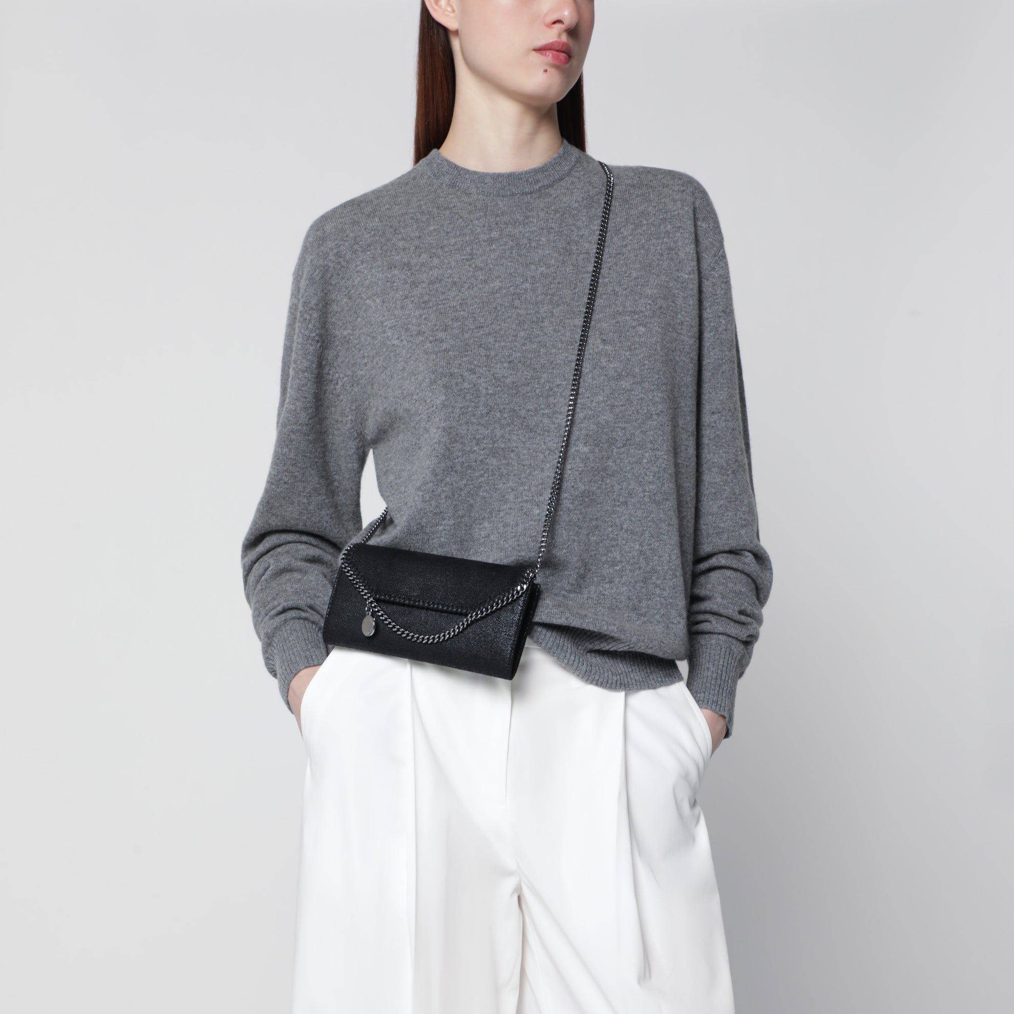 Falabella schwarze Crossbody-Geldbörse