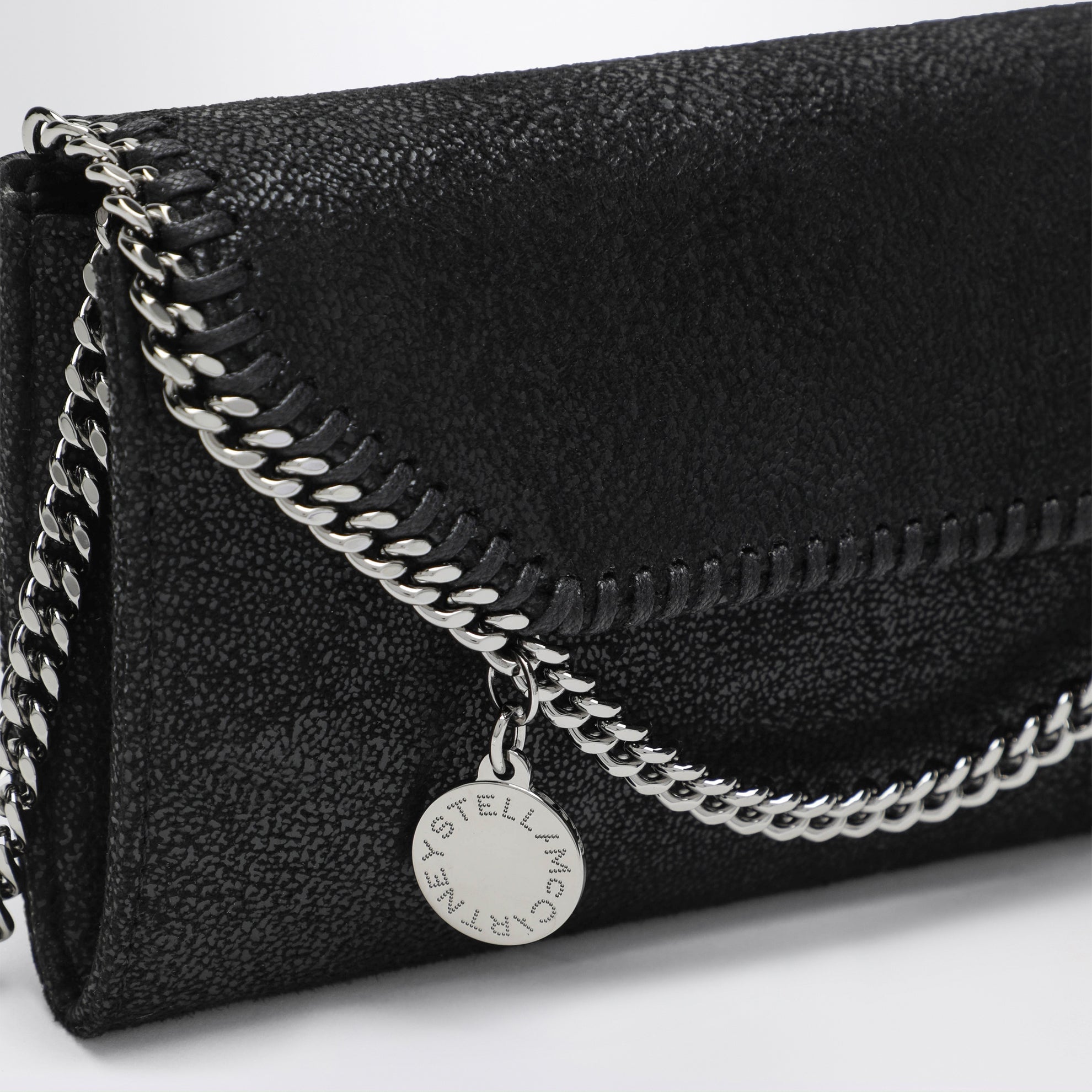Falabella schwarze Crossbody-Geldbörse