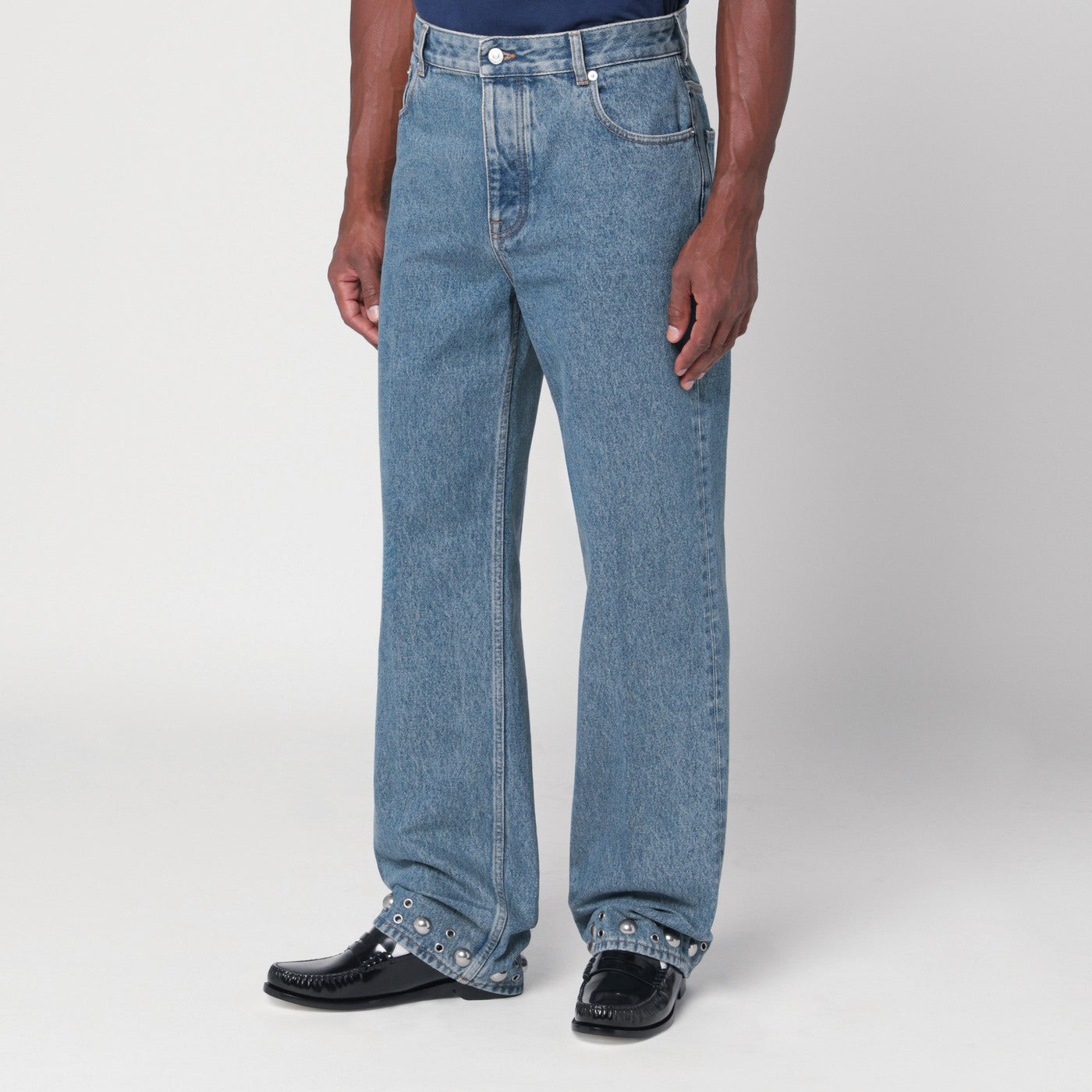 Medium blue jeans with cabochons