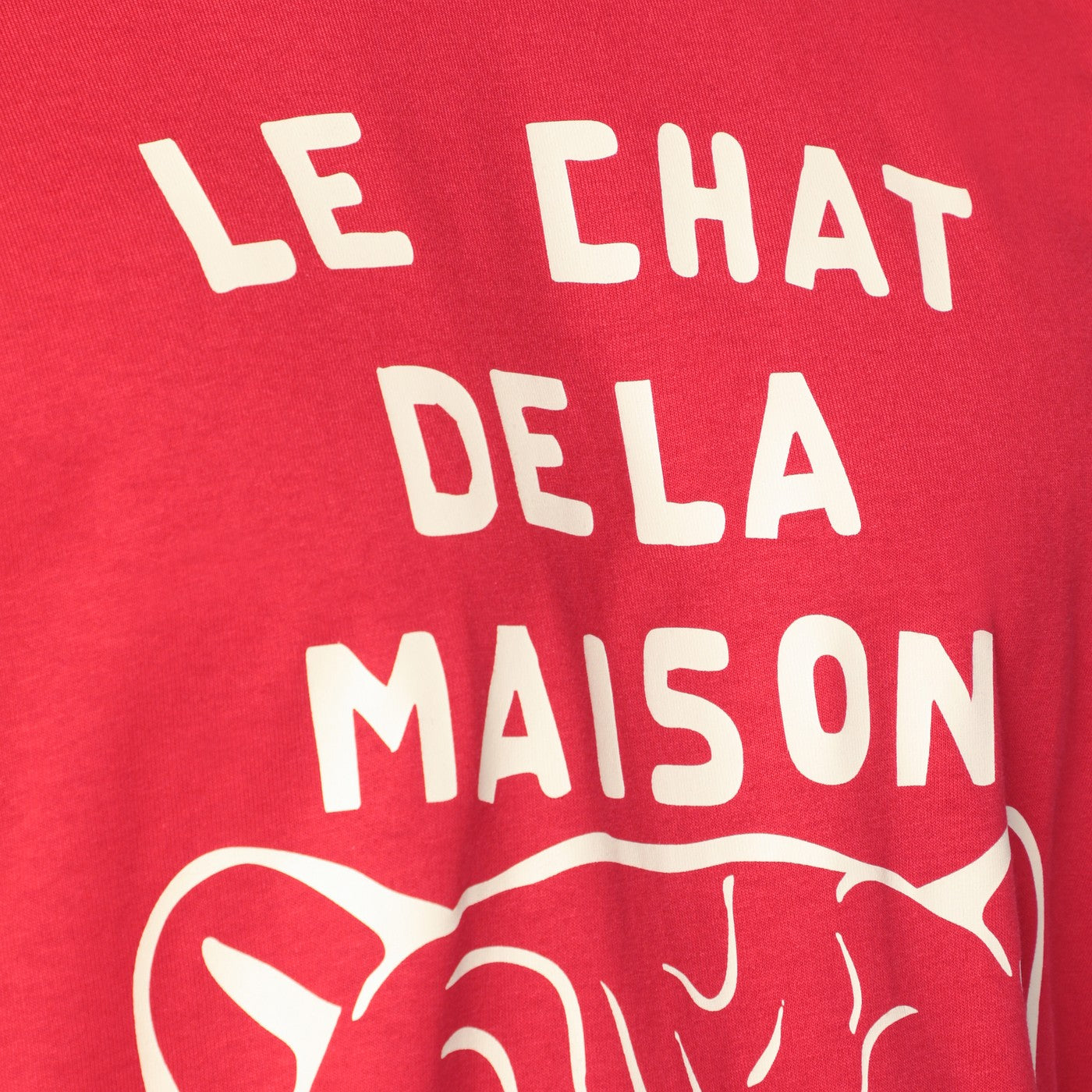 Red T-shirt with Le Chat de la Maison print