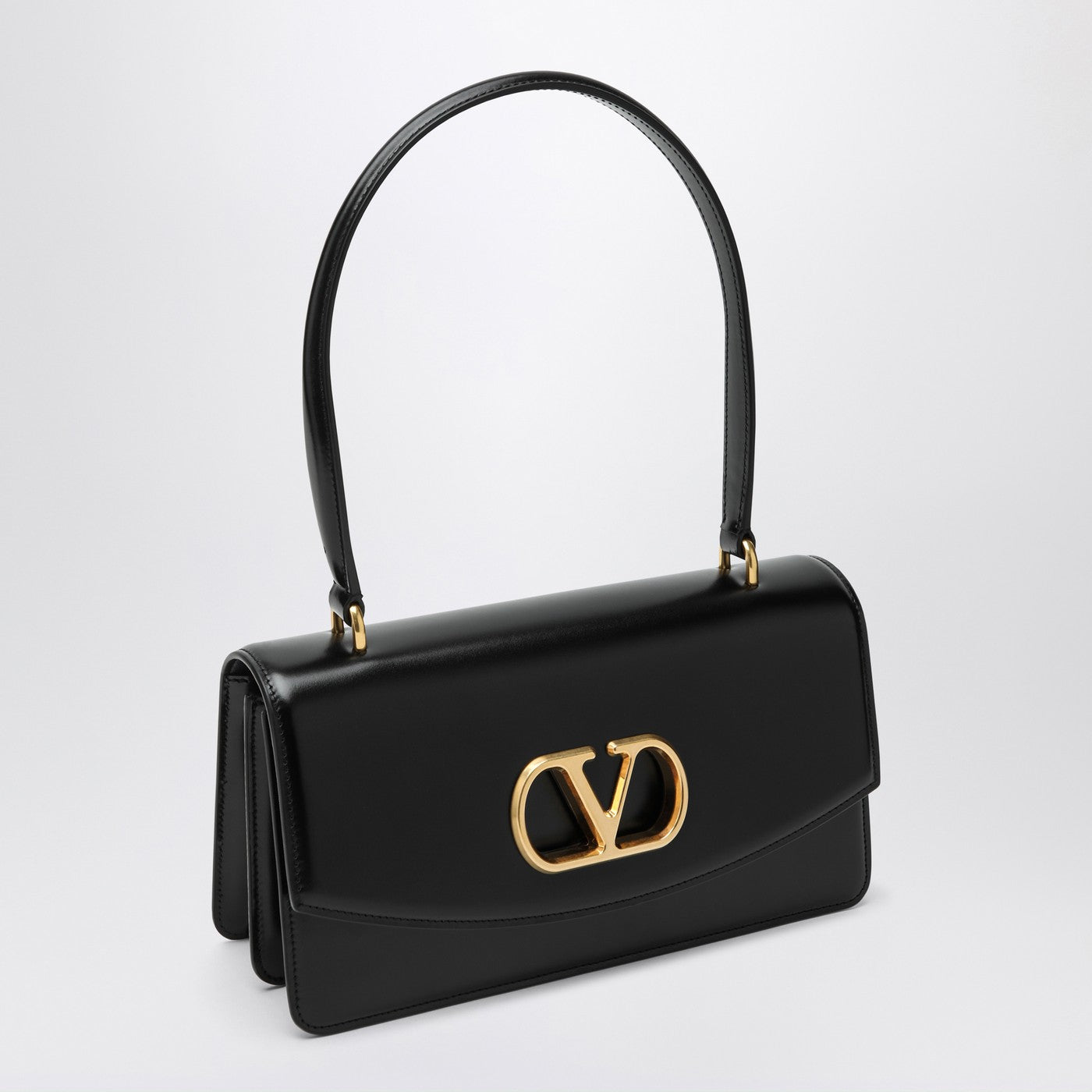 Vain Tasche in schwarzem Lackkalbsleder