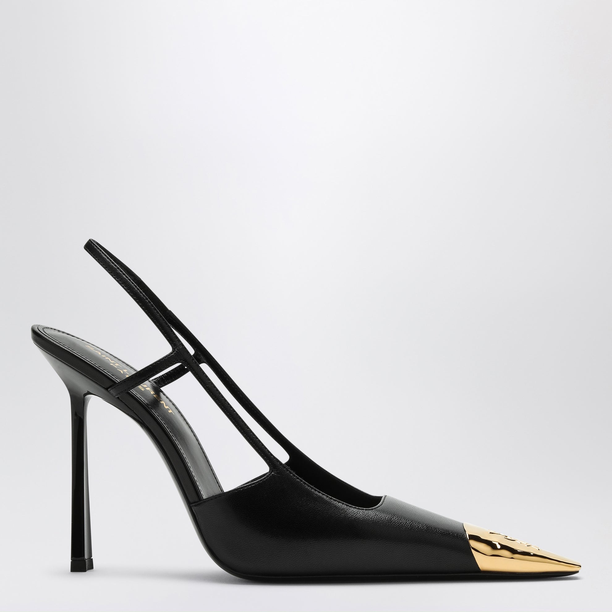 Jeanne Slingback-Pumps aus schwarzem Leder