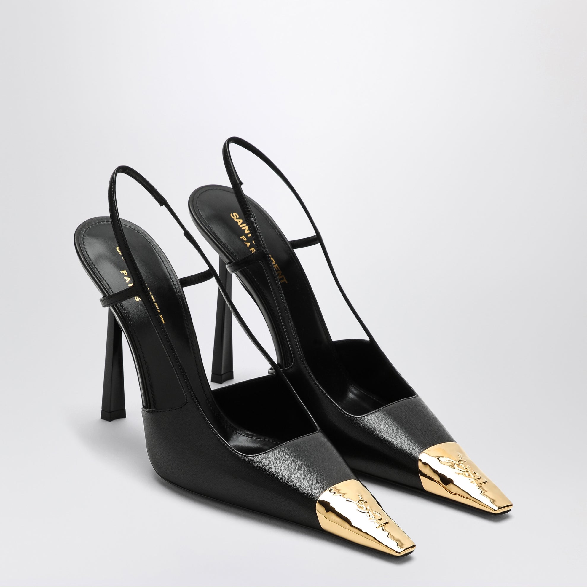 Jeanne Slingback-Pumps aus schwarzem Leder