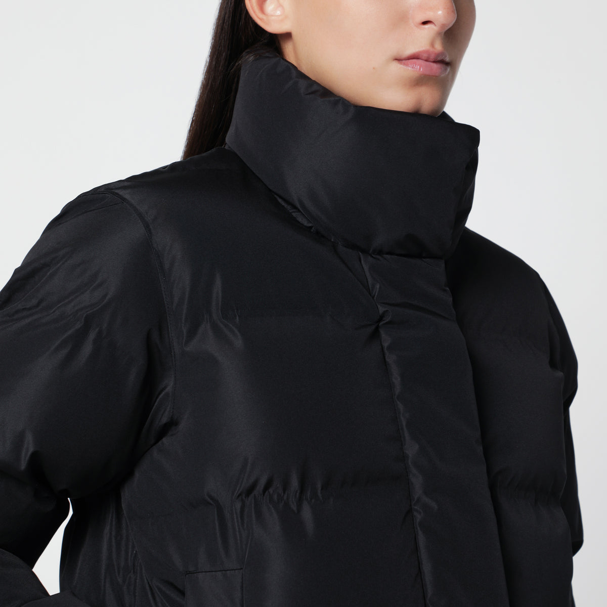 Hill black down jacket in recycled polyester