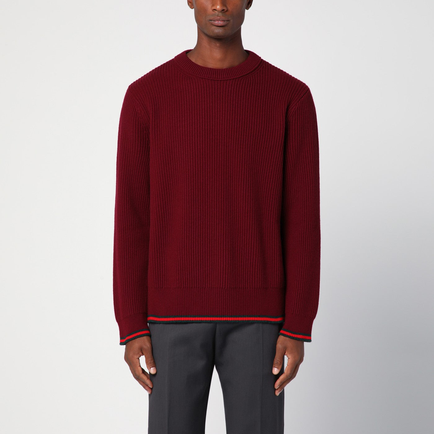 Burgunderfarbener Pullover aus Wolle und Kaschmir