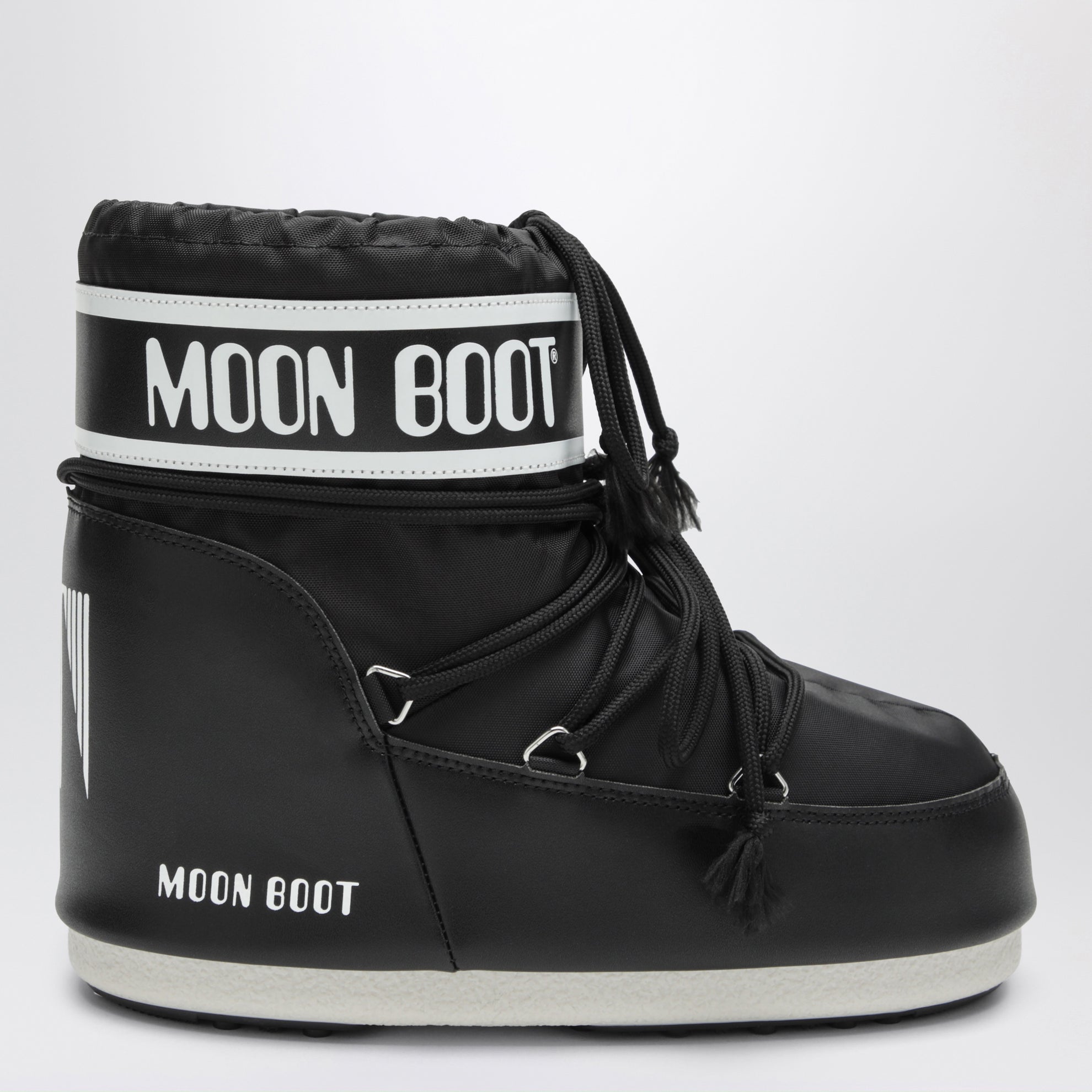 Icon Low boot in black nylon