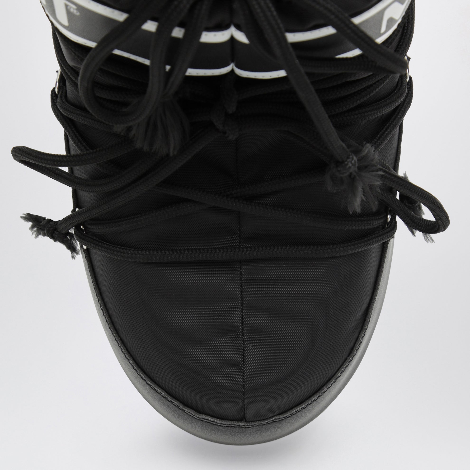 Icon Low boot in black nylon