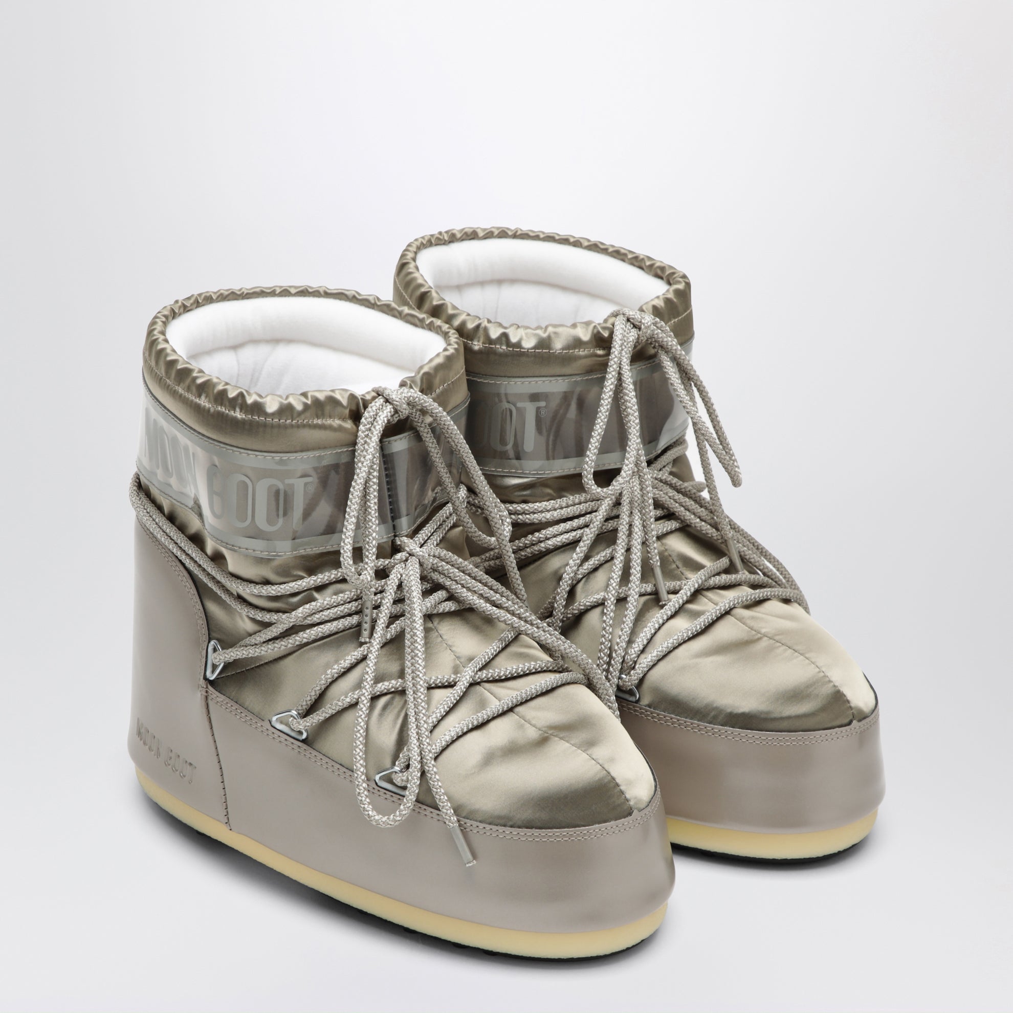 Icon Low Glance boots in Platinum