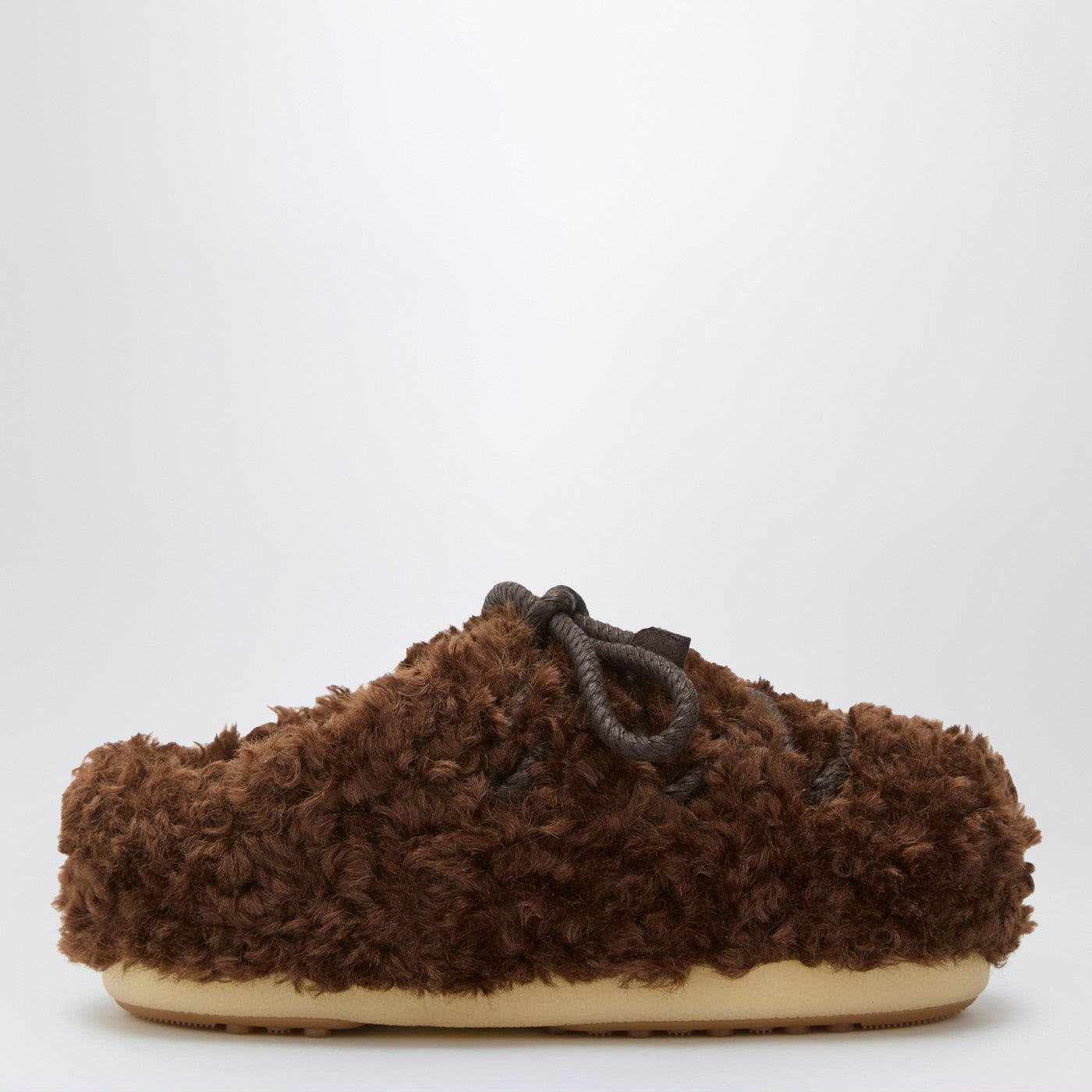 Mules in shearling curly marrone scuro