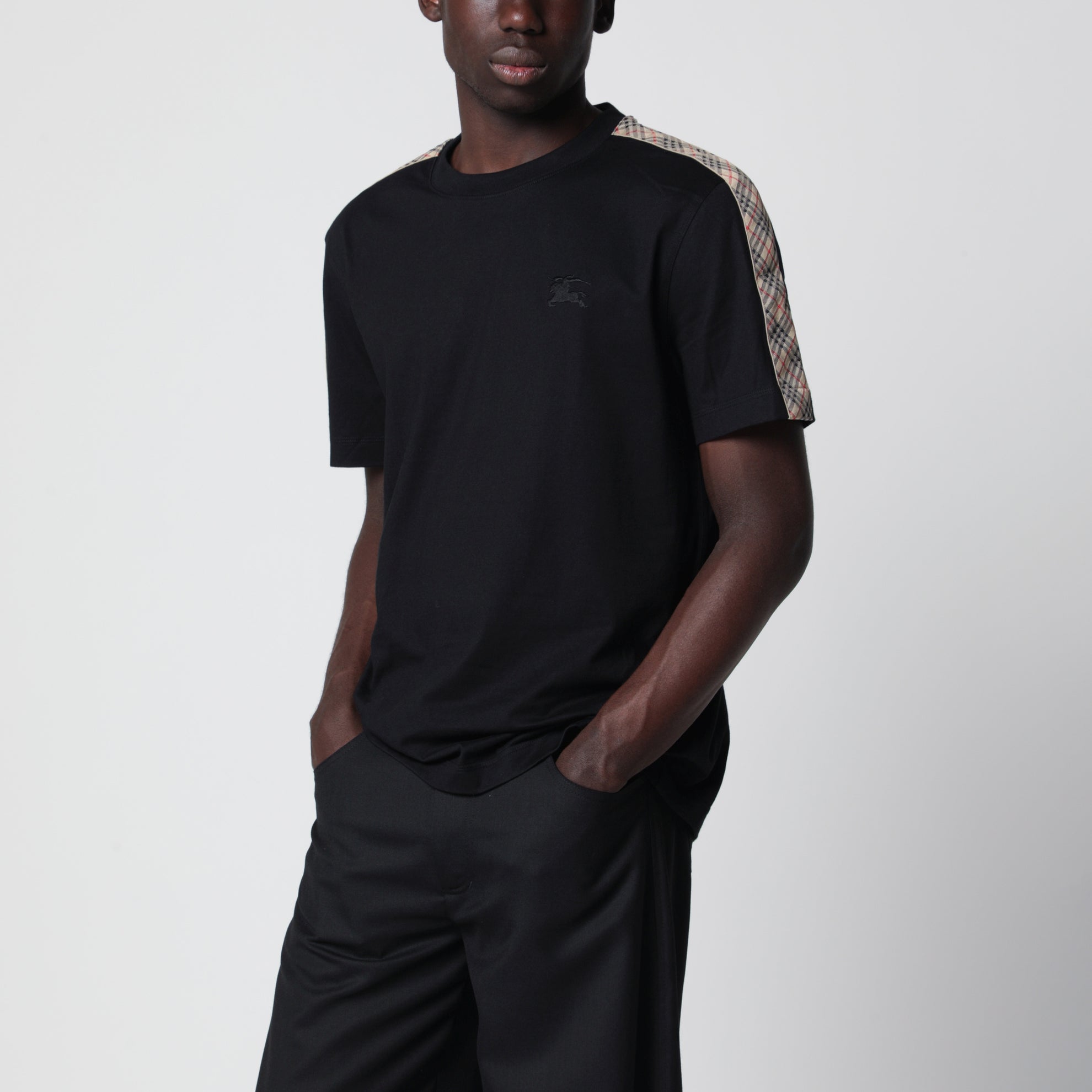 T-shirt nera con dettaglio motivo Check