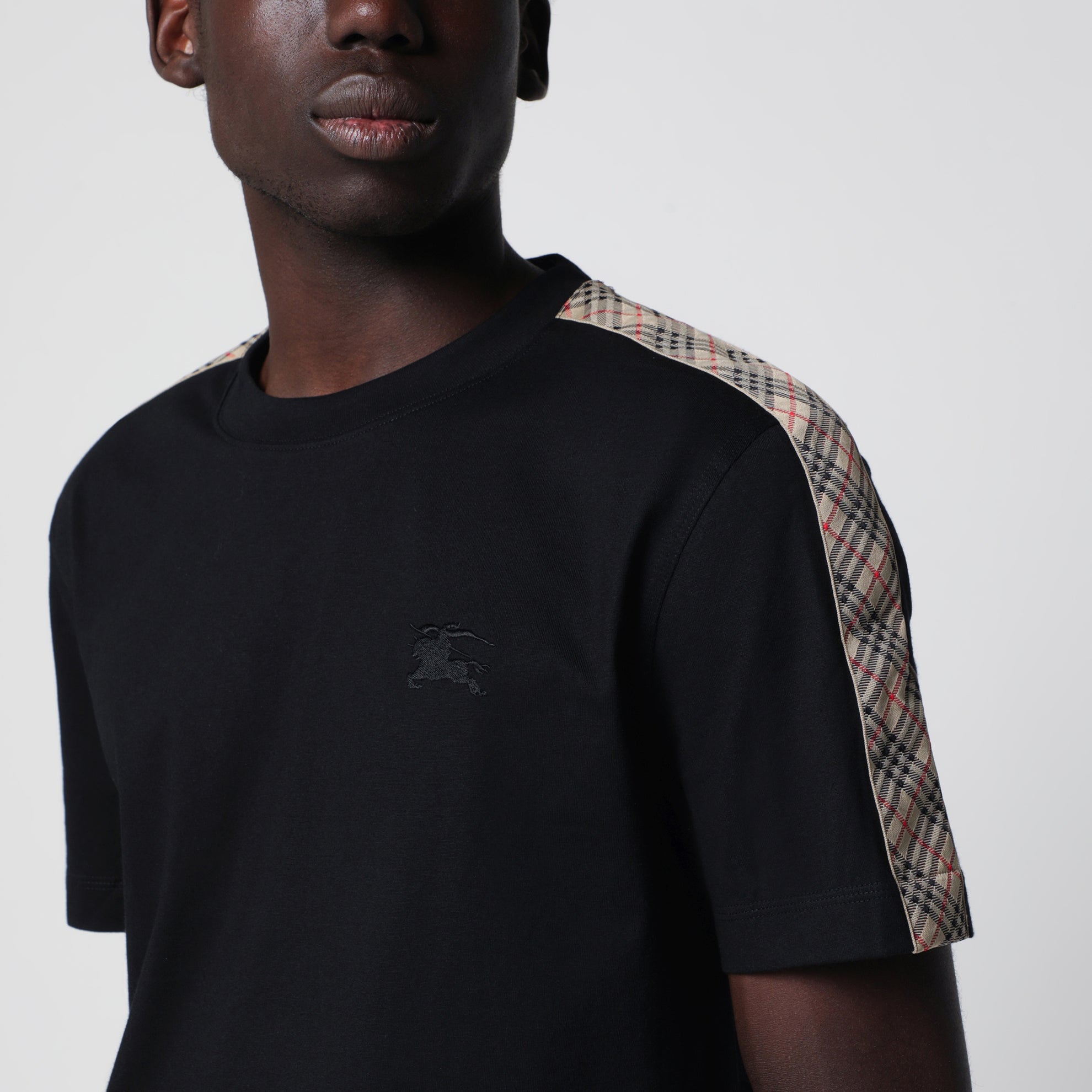 T-shirt nera con dettaglio motivo Check