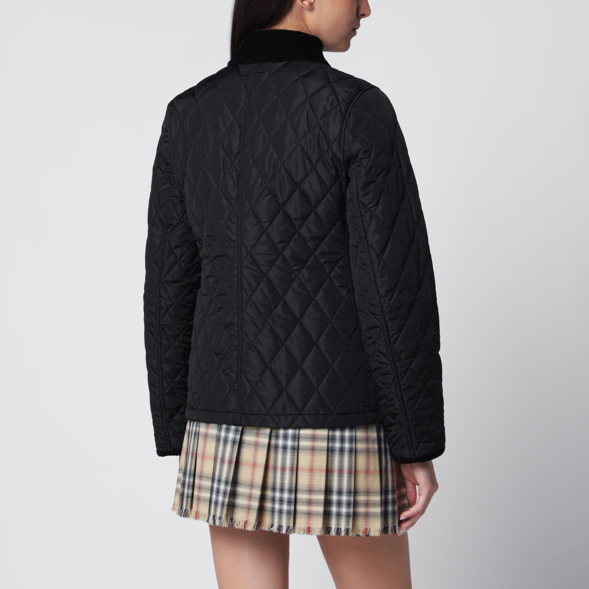 Schwarze gesteppte Jacke aus Nylon