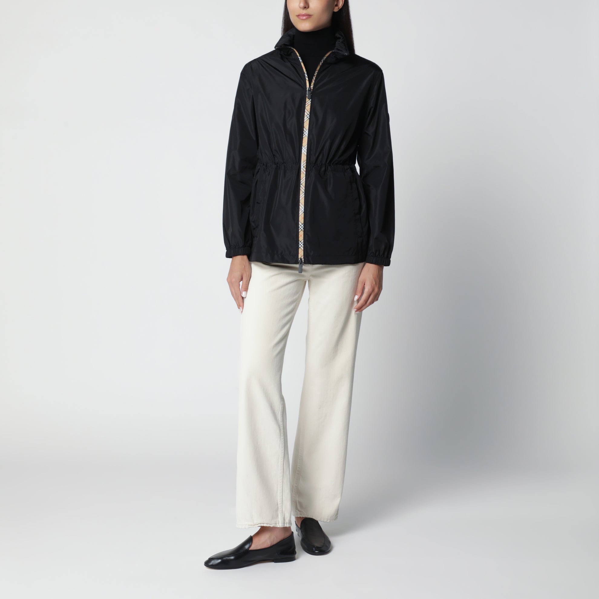 Giacca con zip nera in nylon