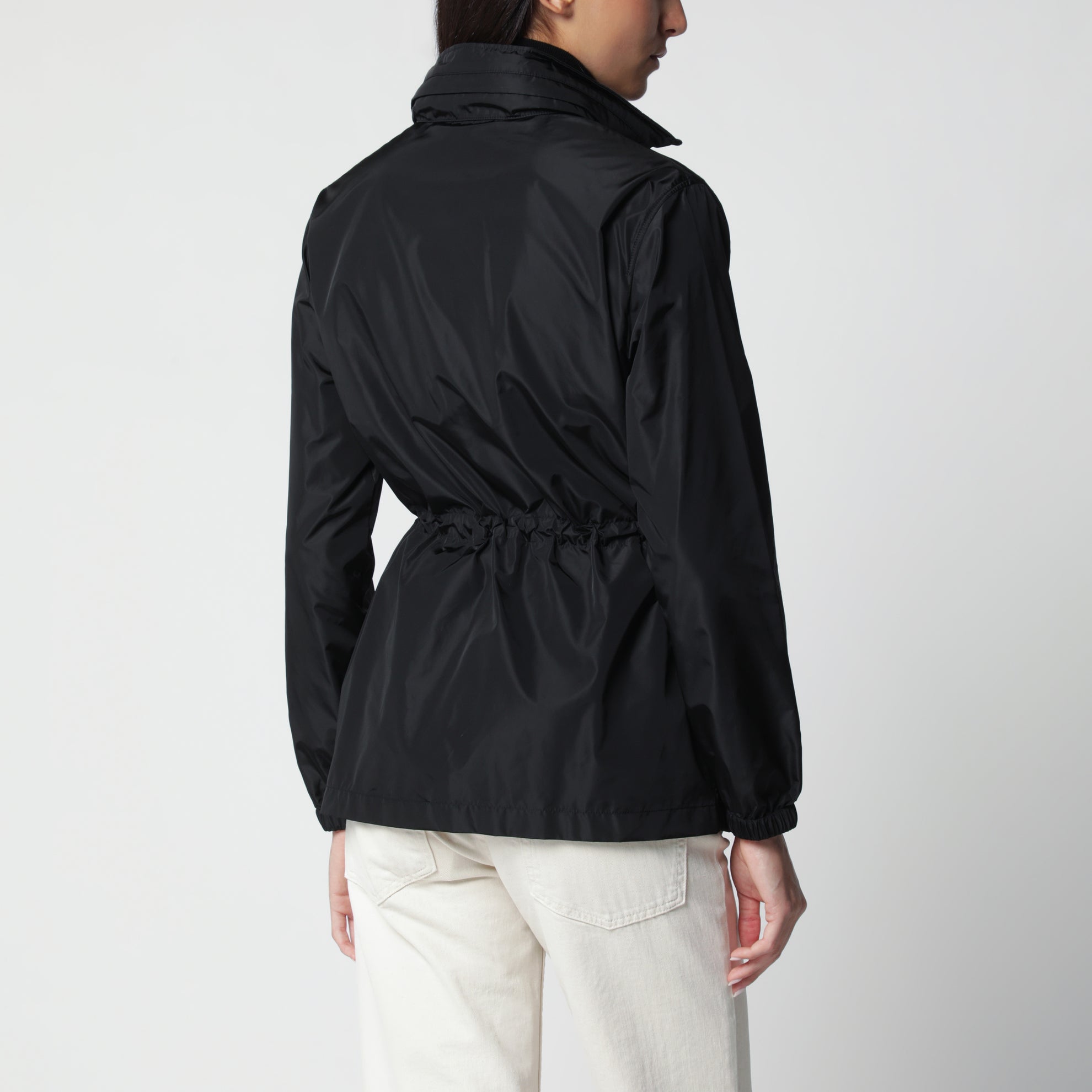 Giacca con zip nera in nylon