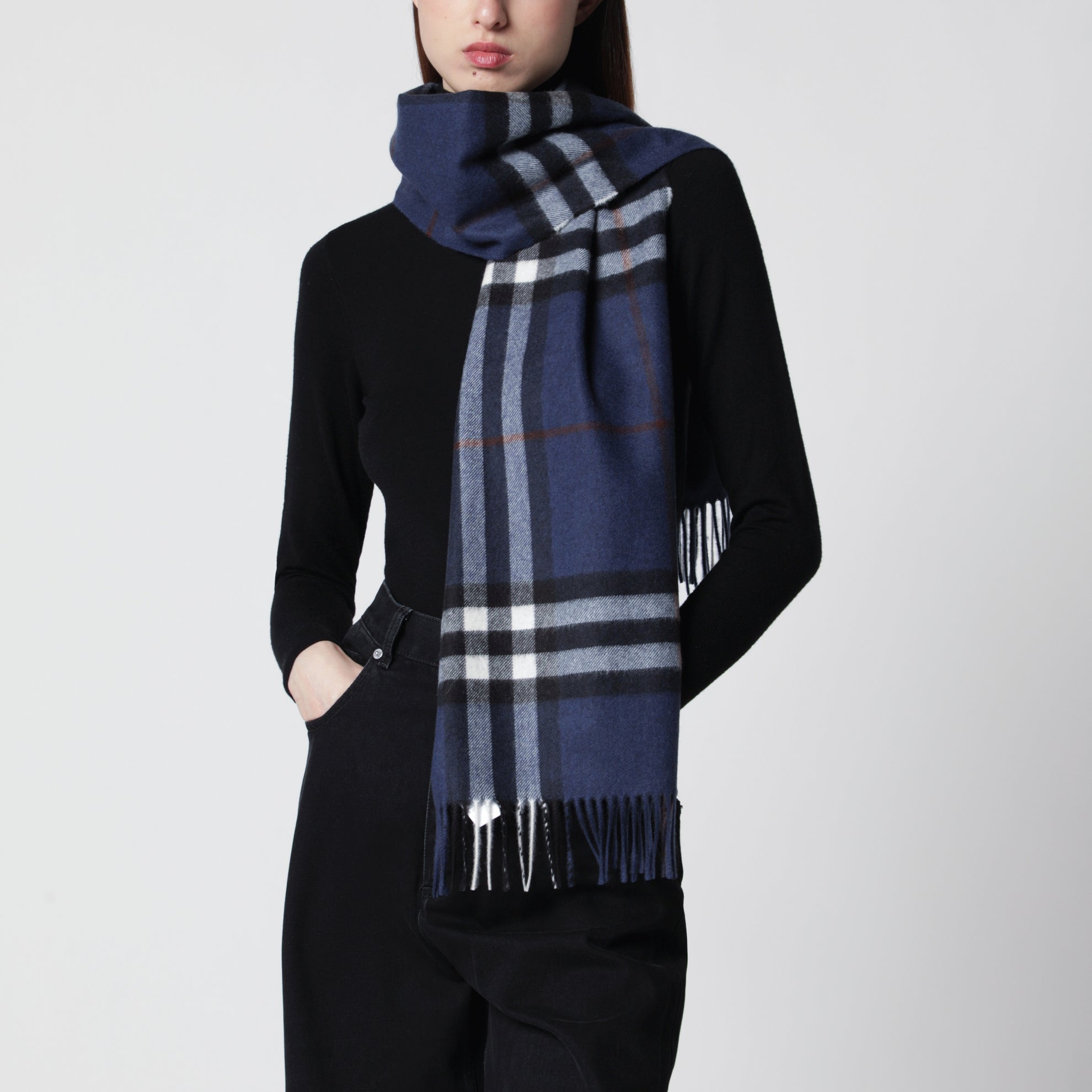 Écharpe bleue en cachemire à motif Check