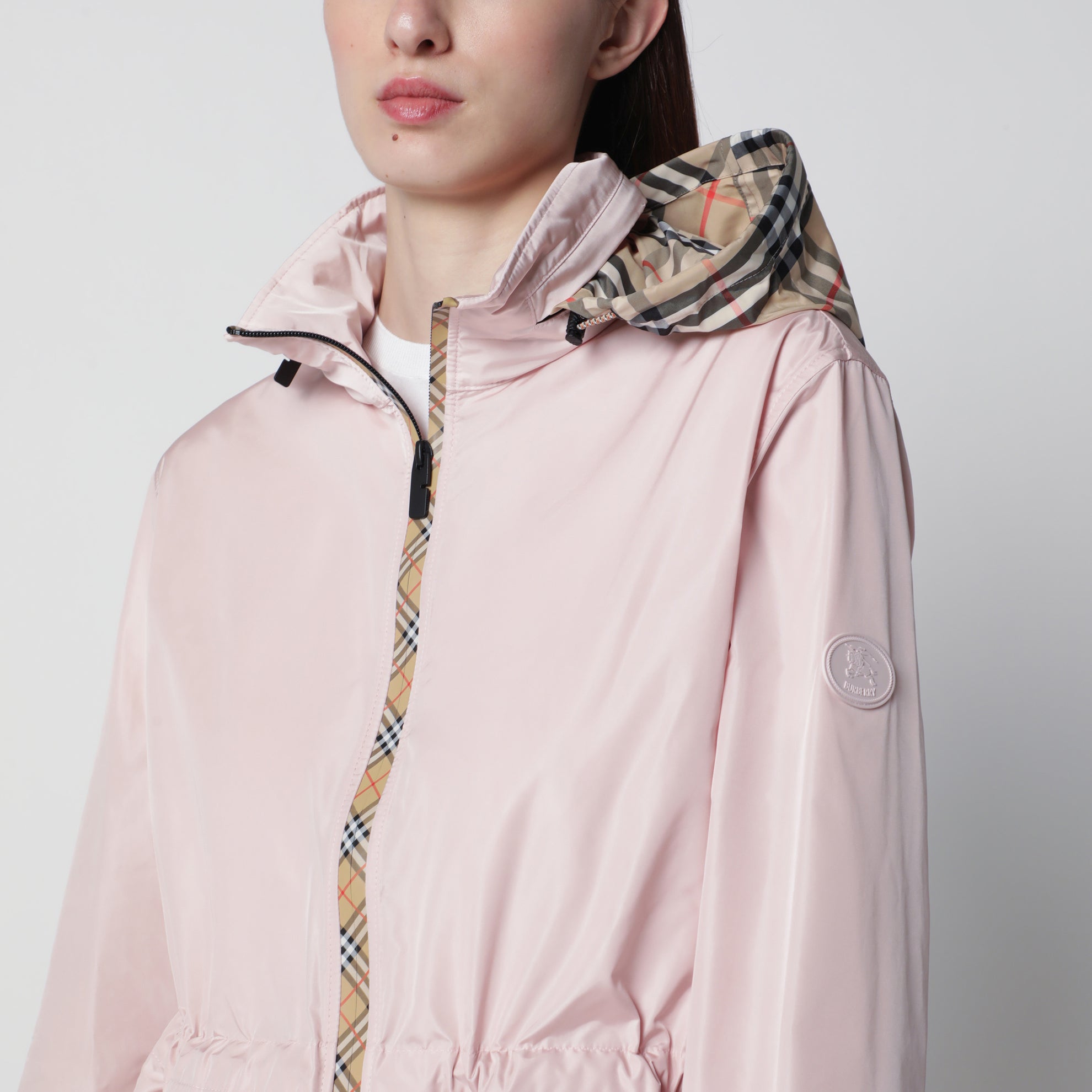 Kurzer rosa Parka aus Nylon mit Check-Band