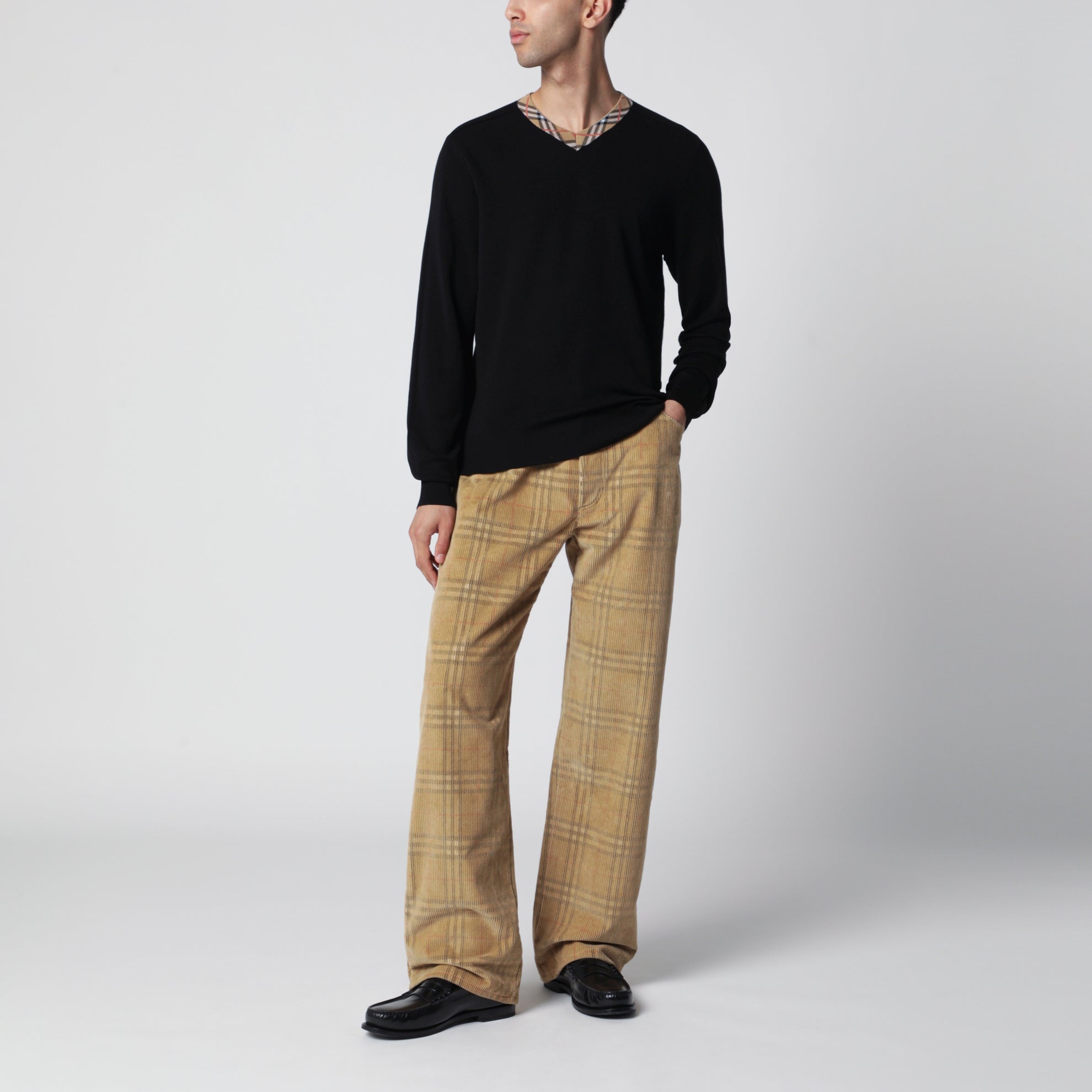 Black wool sweater with Check motif neckline