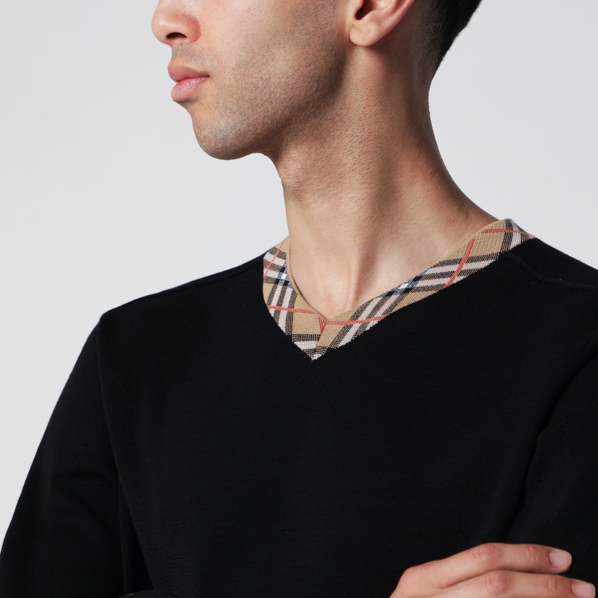 Black wool sweater with Check motif neckline