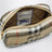 Beigefarbene Horseshoe Clutch aus gestepptem Nylon