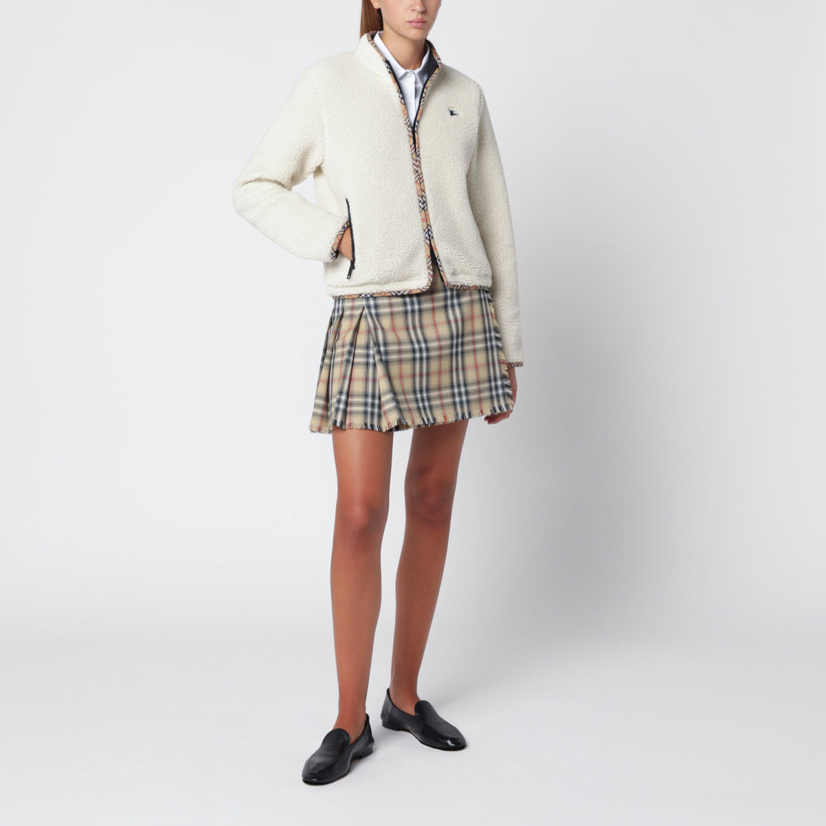 Kurze weiße Jacke aus Woll-Kaschmir-Mischung