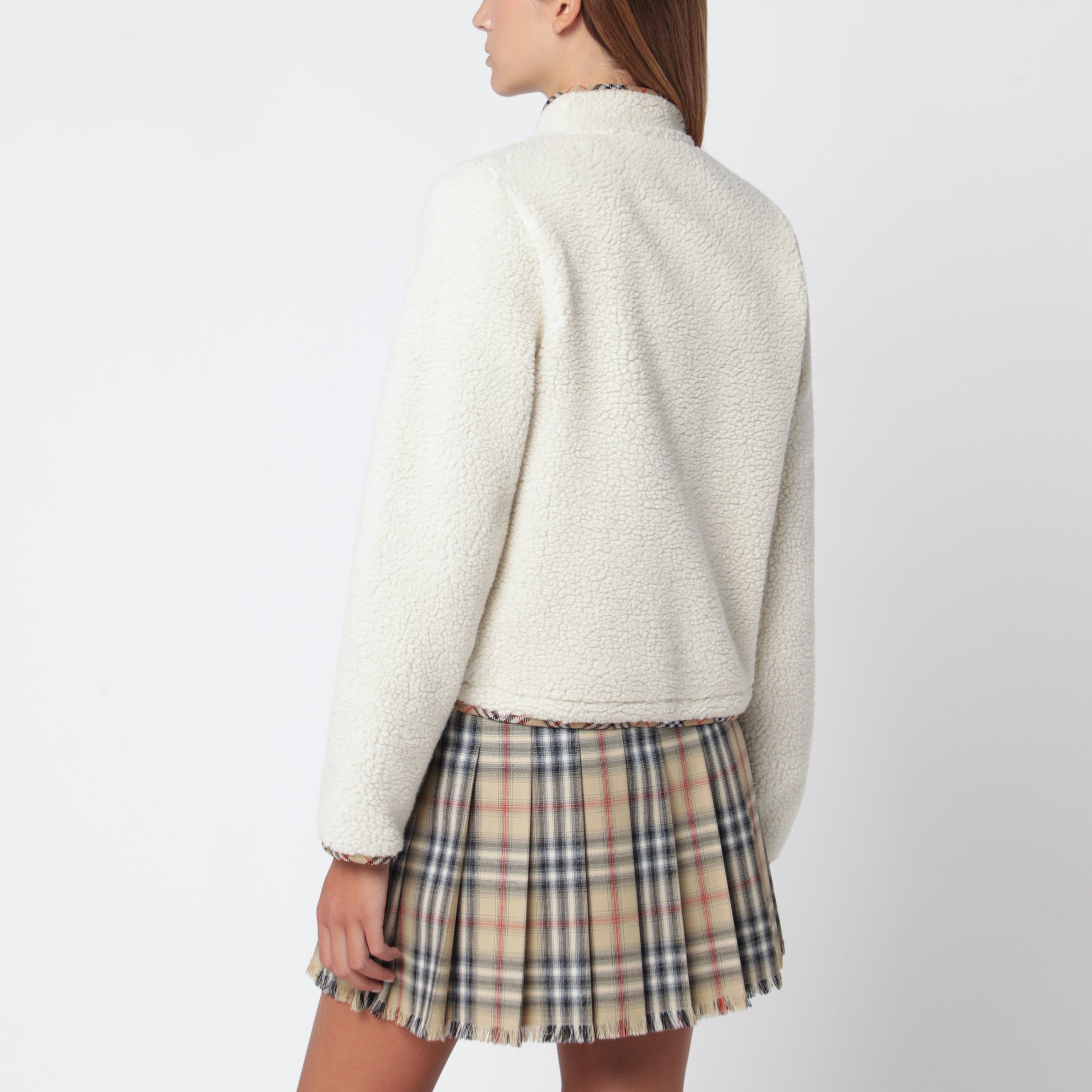 Kurze weiße Jacke aus Woll-Kaschmir-Mischung