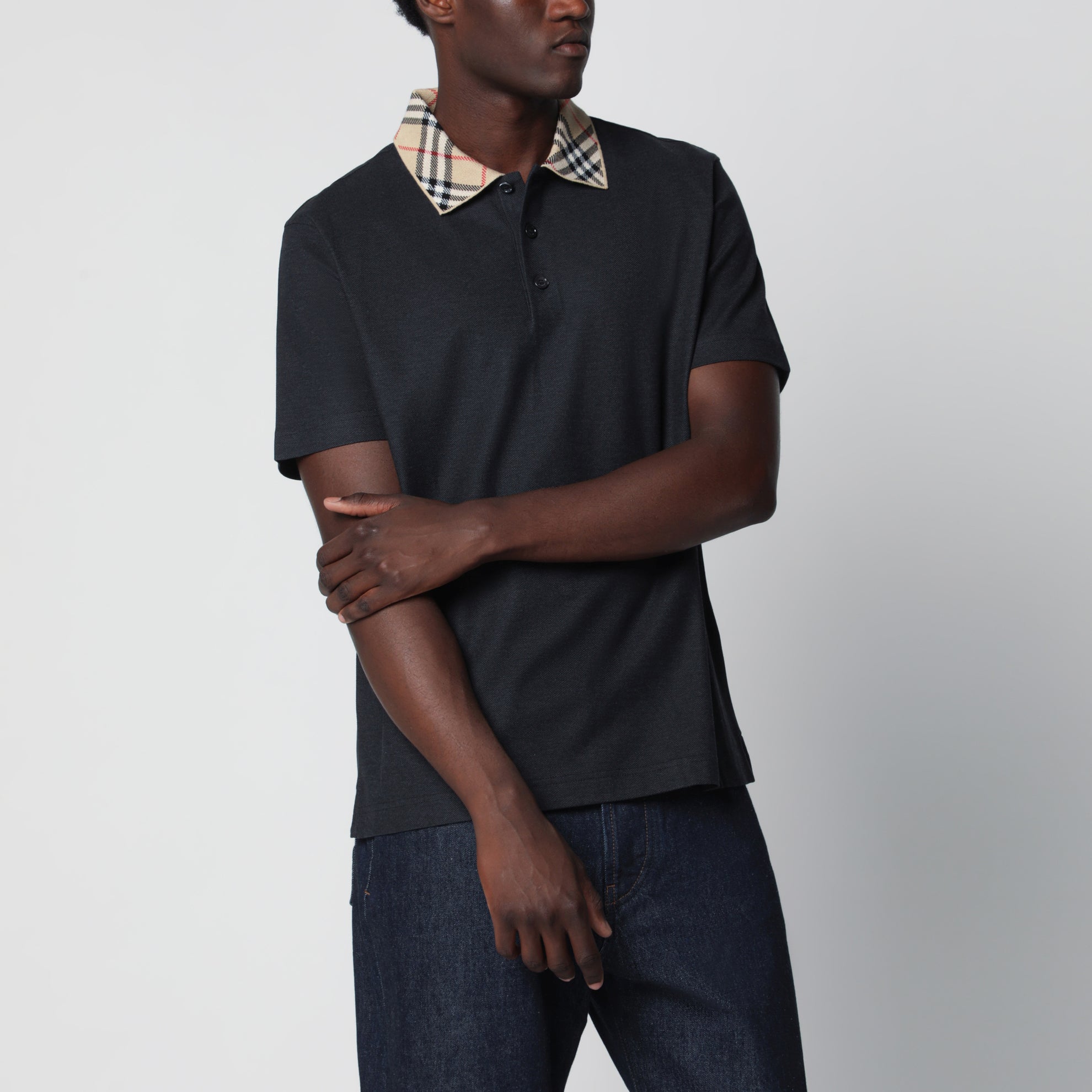Polo gris foncé avec col à motif Check