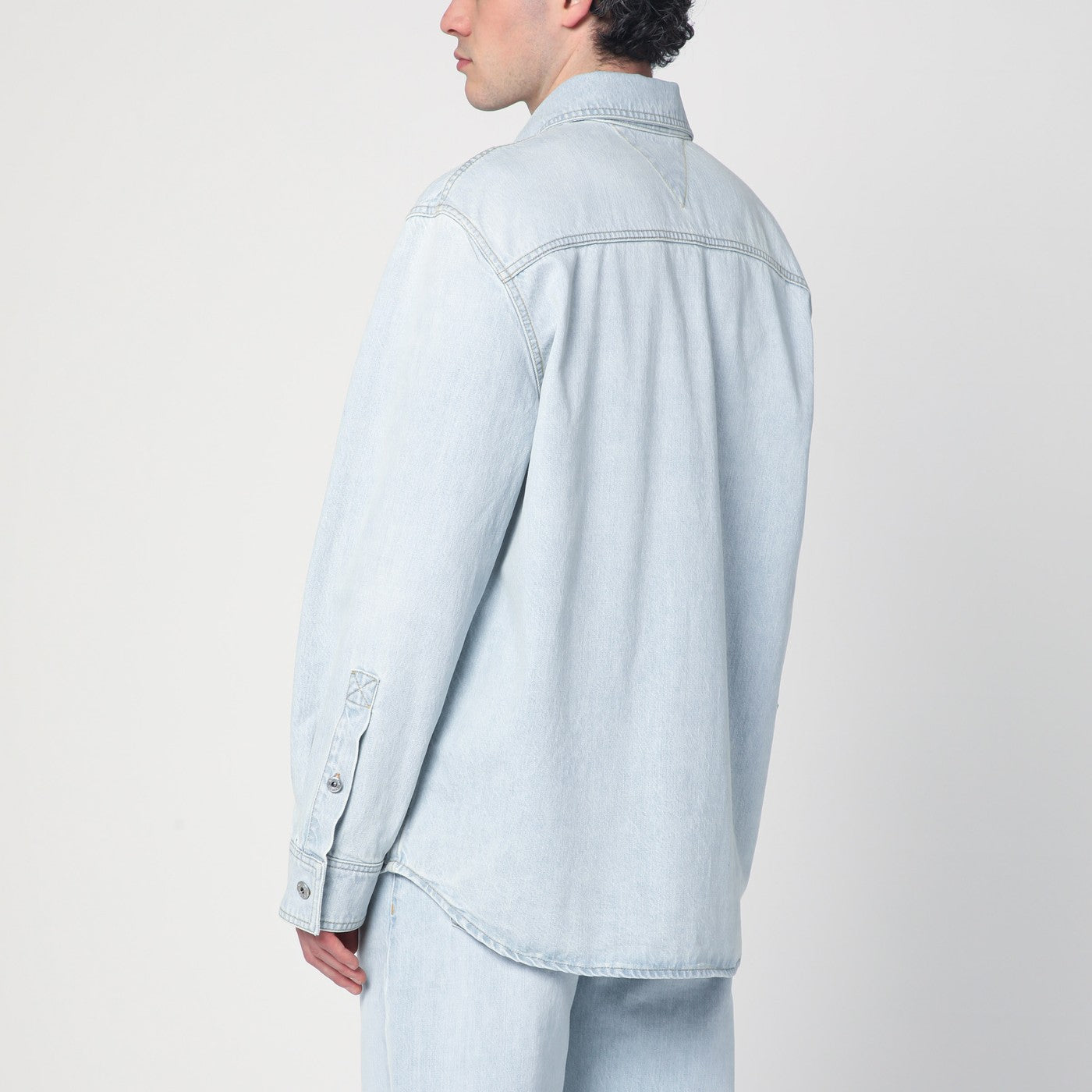 Camicia azzurra in denim Extra Bleach.