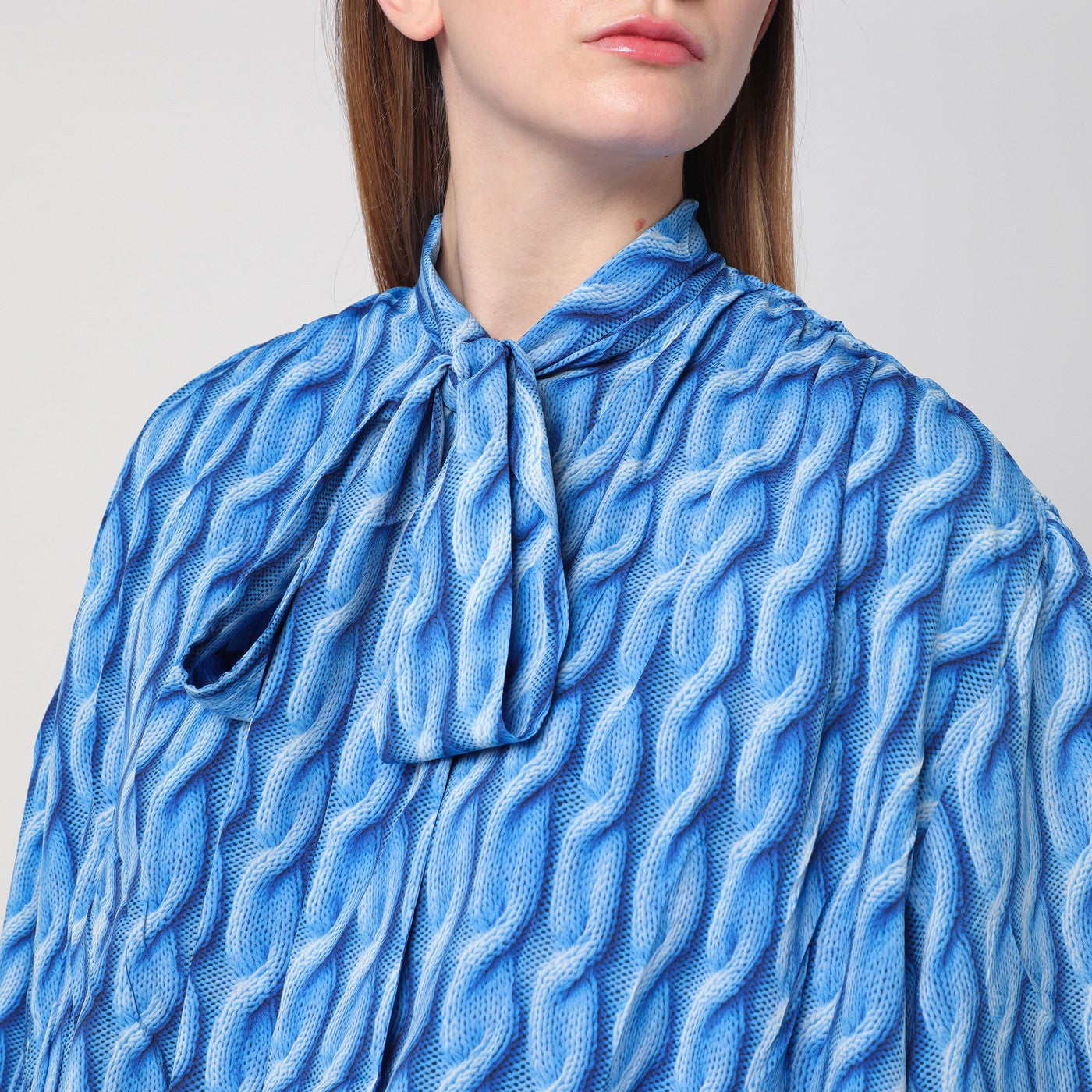 Robe midi avec noeud à imprimé bleu