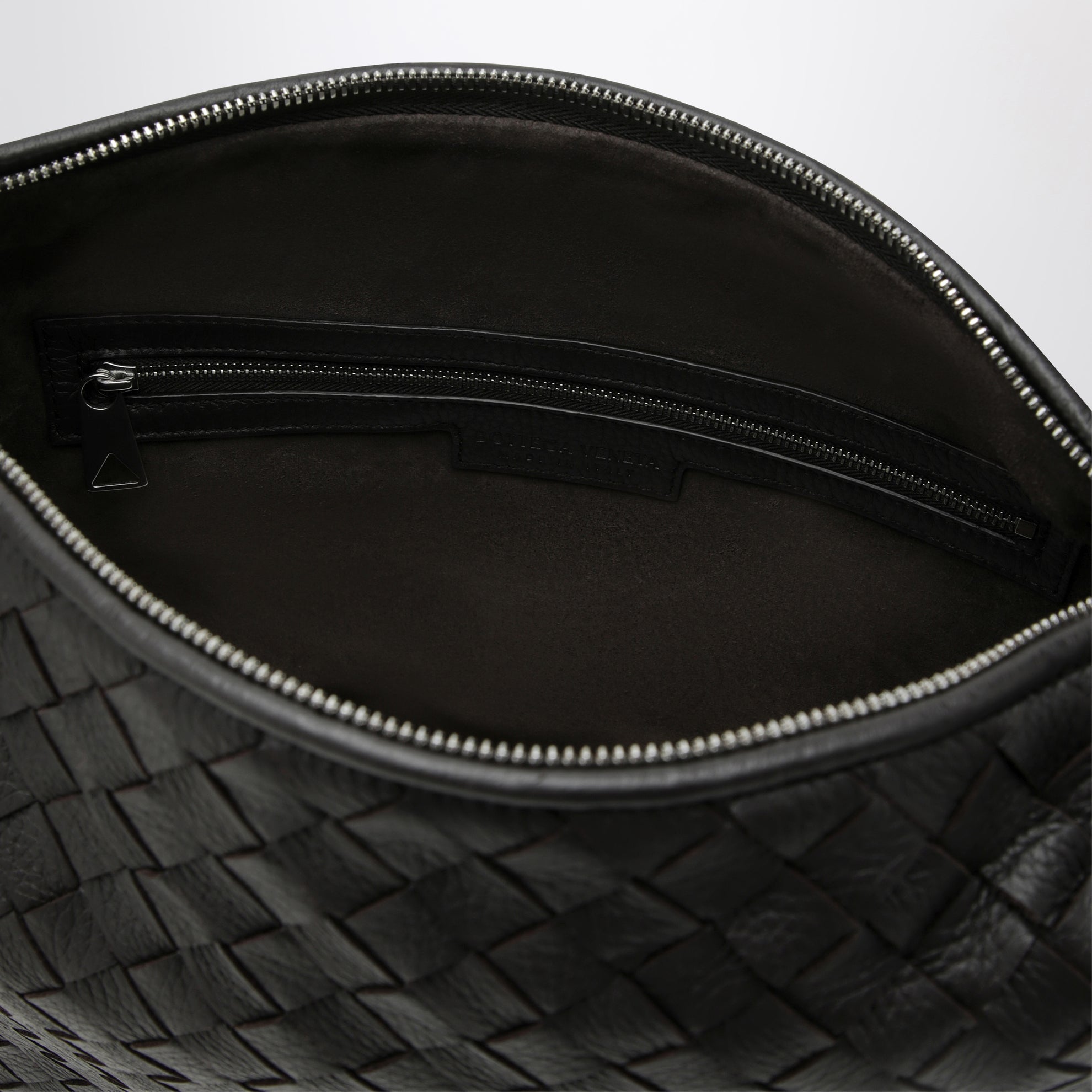 Small Traveler hobo bag in deer leather, espresso