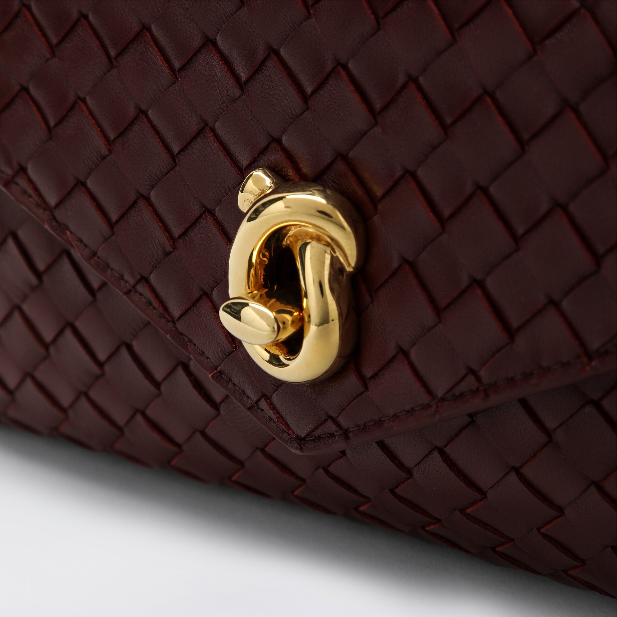 Barolo Knot Lock bag