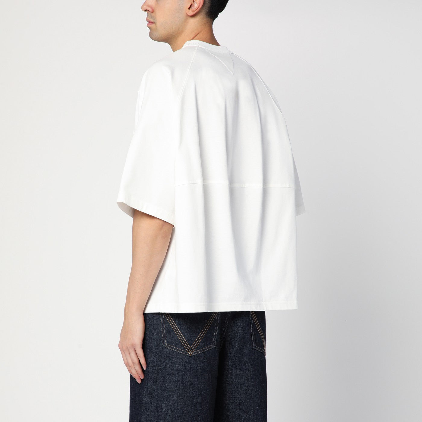 T-shirt over bianca in cotone