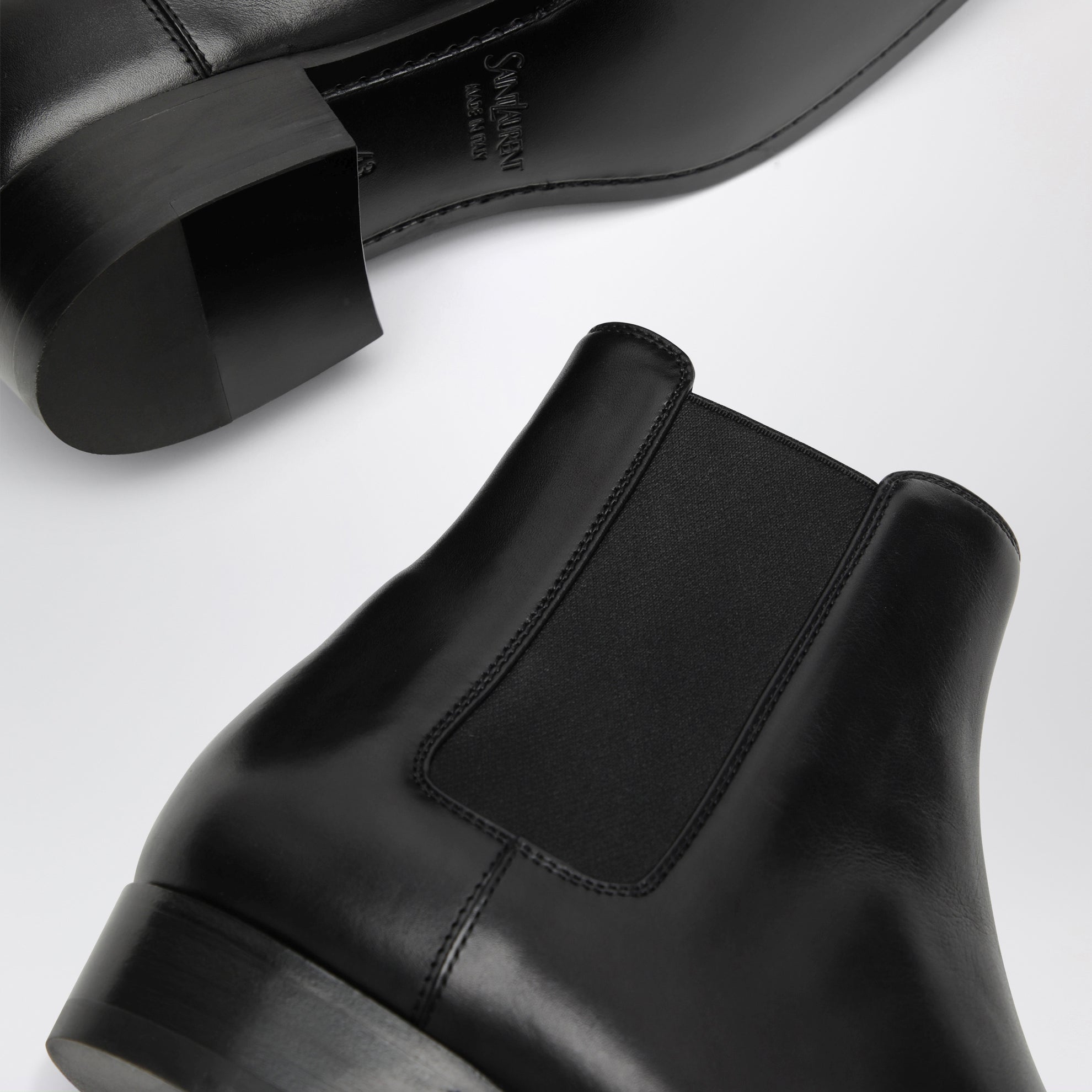 Bottines Chelsea Wyatt noires en cuir
